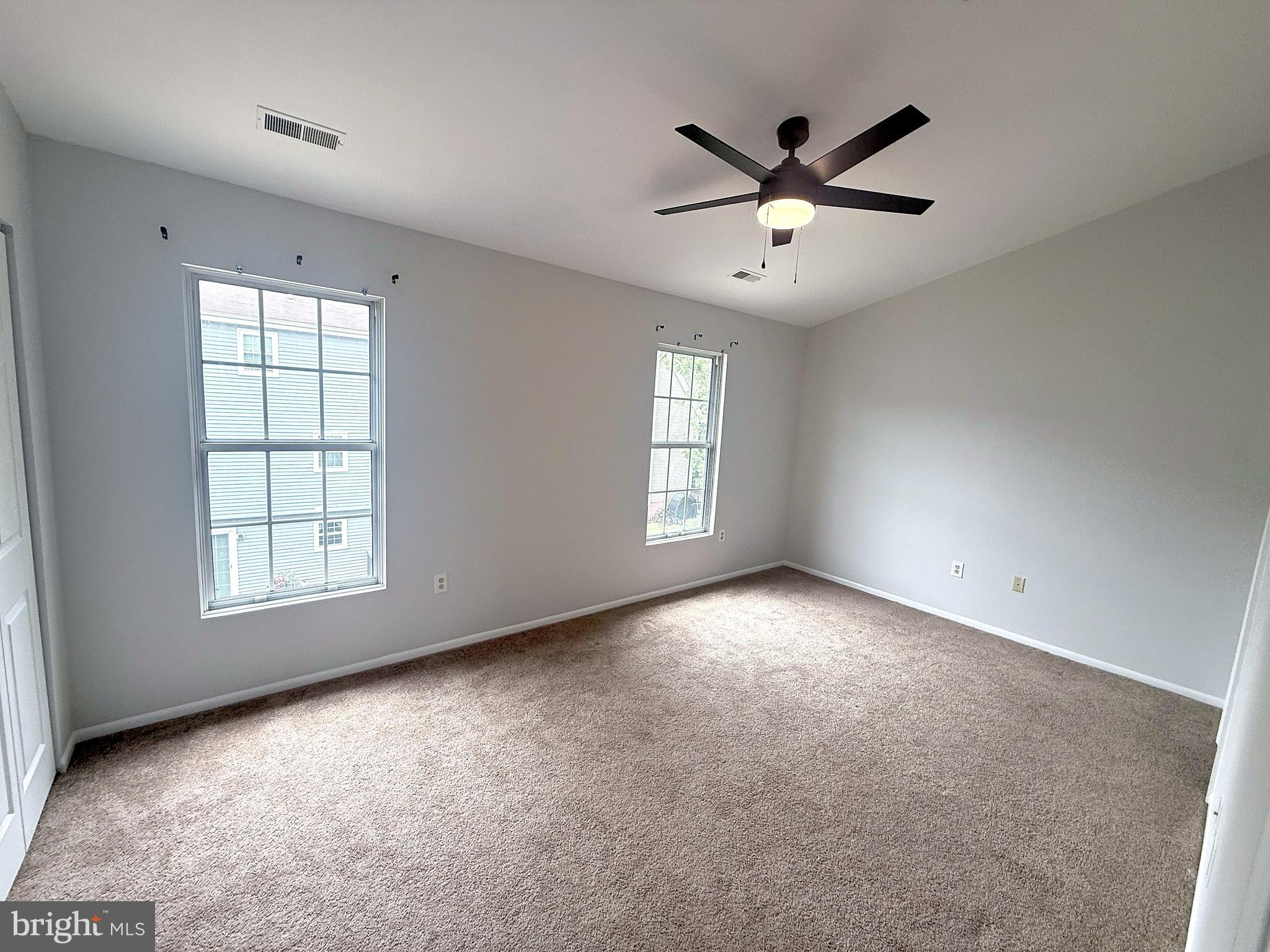 BURNT OAKS - Residential