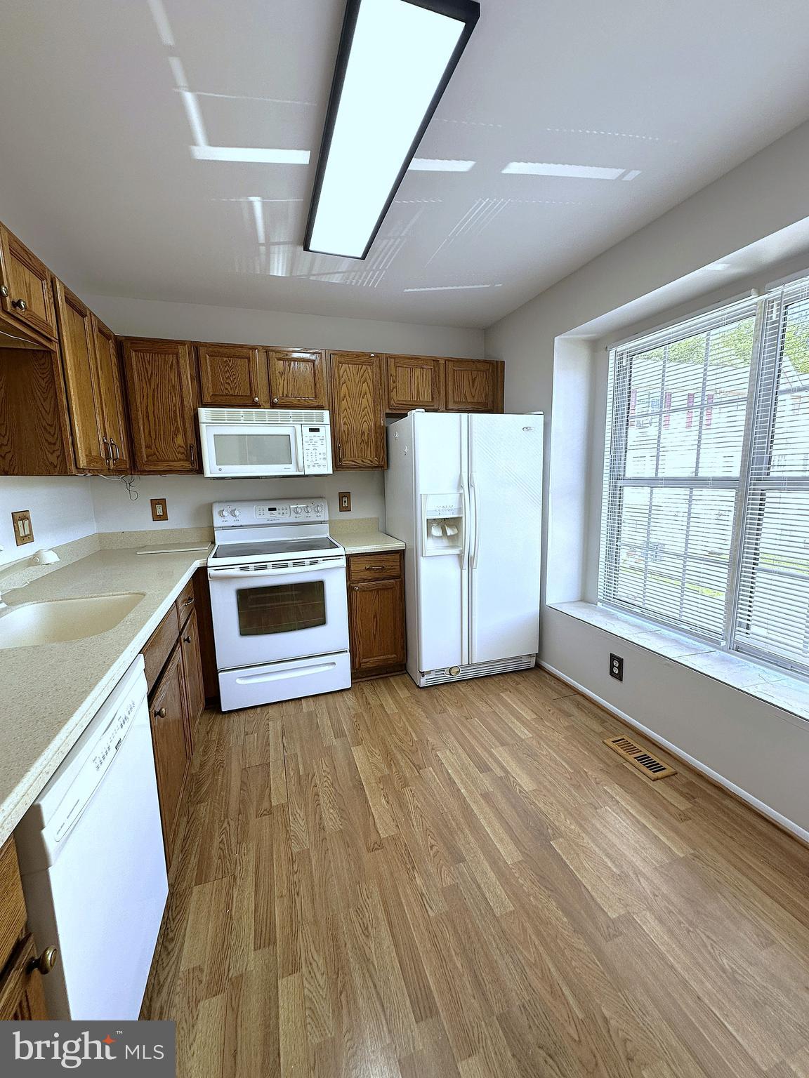 BURNT OAKS - Residential