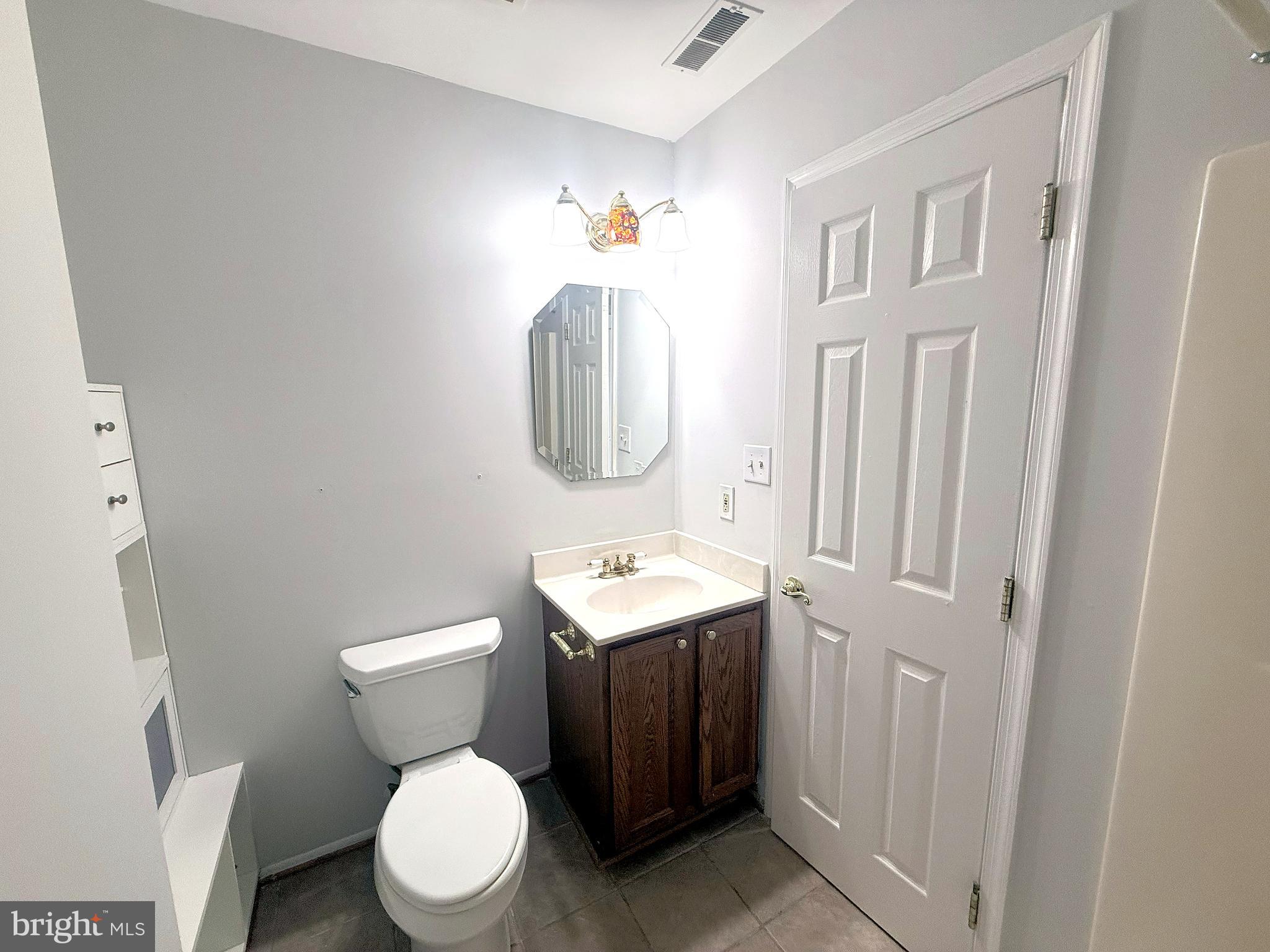 BURNT OAKS - Residential