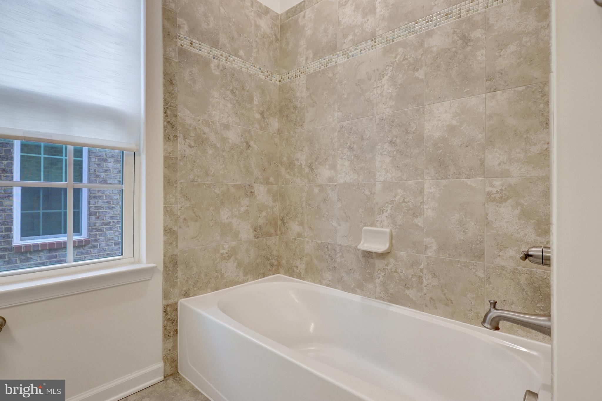 DISCOVERY SQUARE - Residential