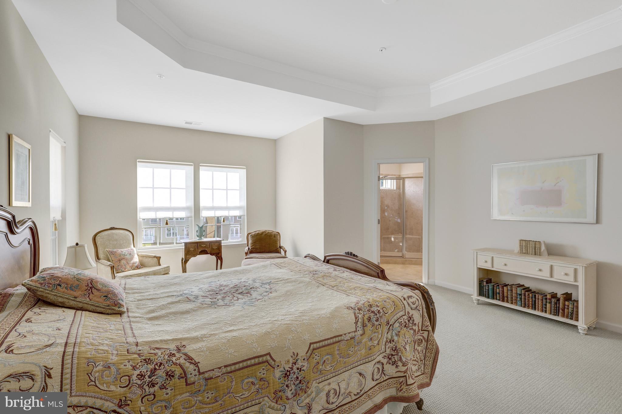 DISCOVERY SQUARE - Residential