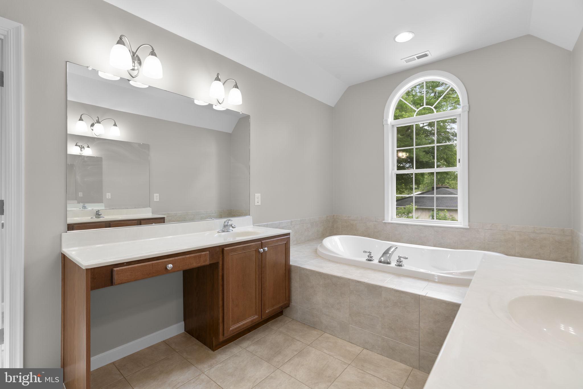 CENTENNIAL OVERLOOK - Residential