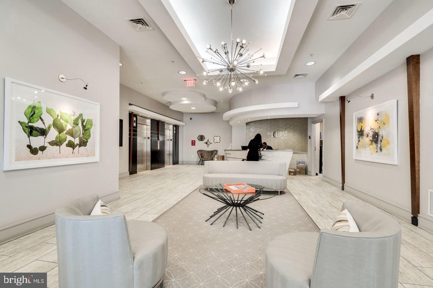 ECLIPSE ON CENTER PARK - Residential