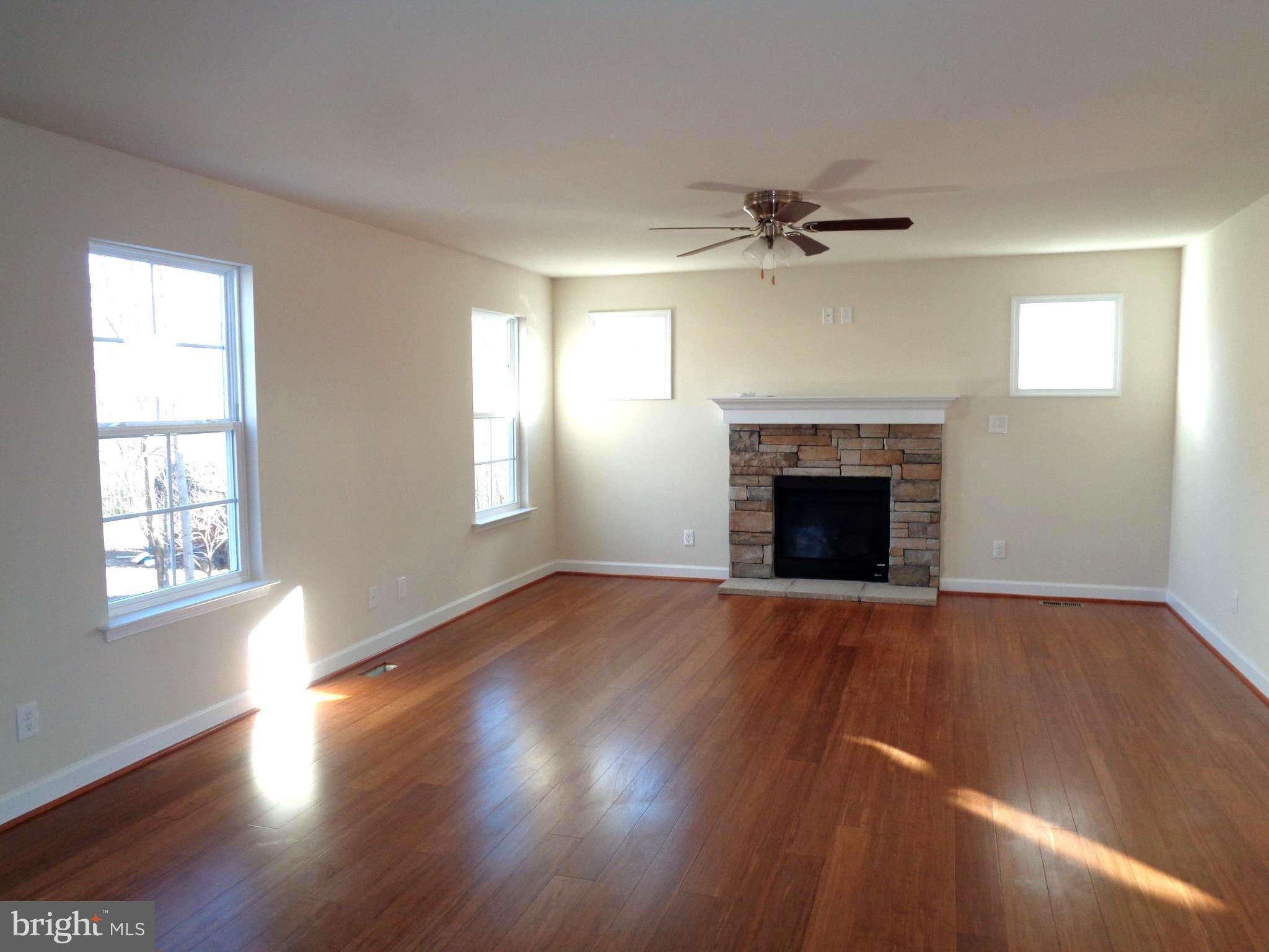 DABNEY WOODS - Residential Lease