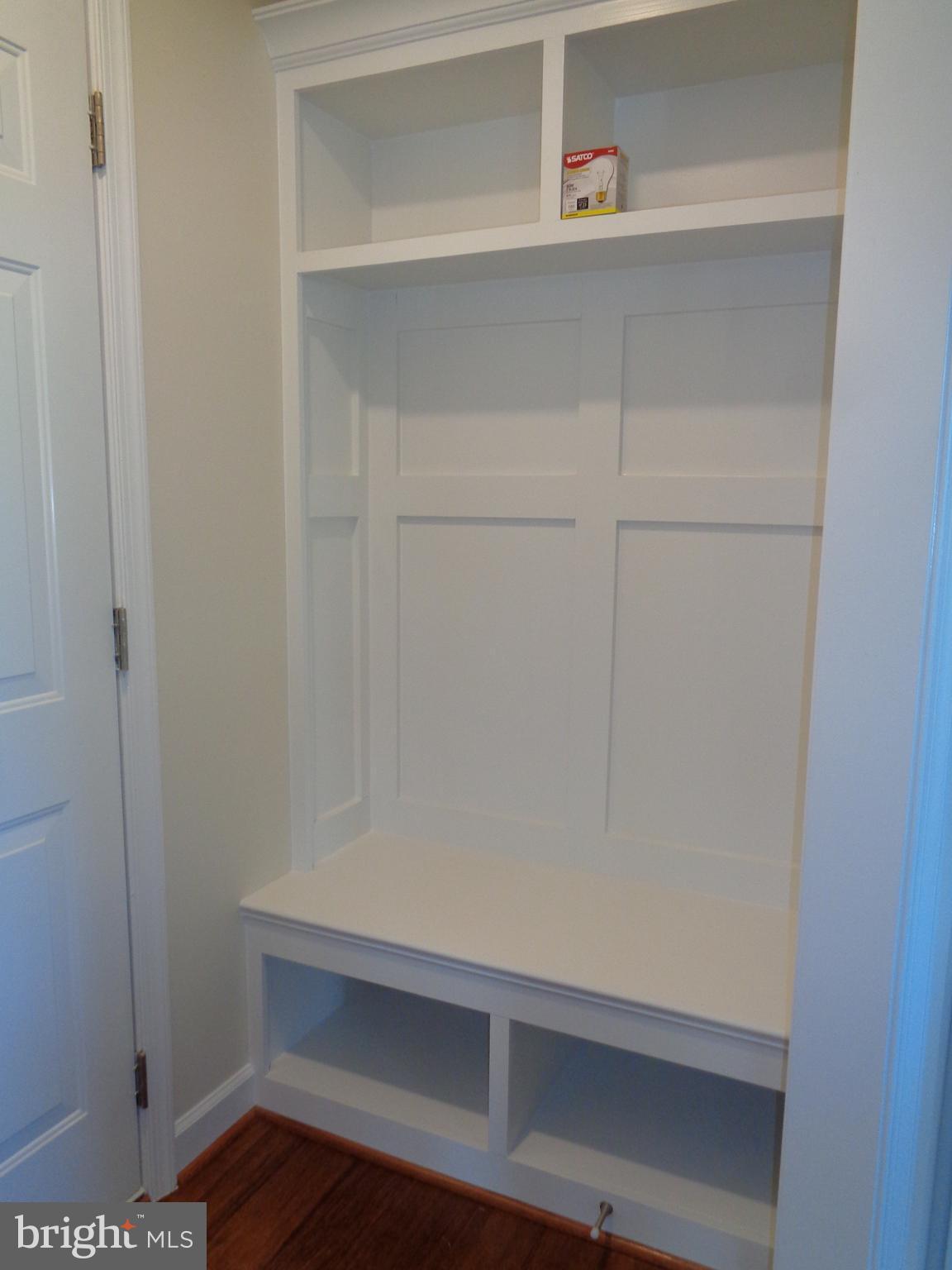 DABNEY WOODS - Residential Lease