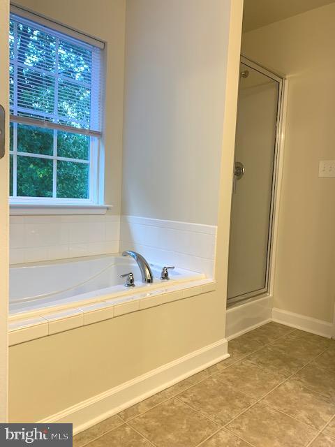 DABNEY WOODS - Residential Lease