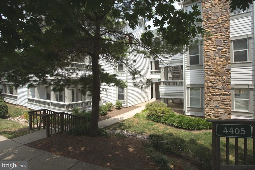 Enjoy great Stonecroft amenities - pool, racquetball, fitness center, party room, basketball. Convenient to shopping, restaurants, 66, Fairfax County Parkway. Open floor plan with split bedrooms.  Living room with woodburning fireplace and door to balcony. Two master suites each with an en suite bath and walk-in closet. Front loading washer/dryer in unit. New gas stove.