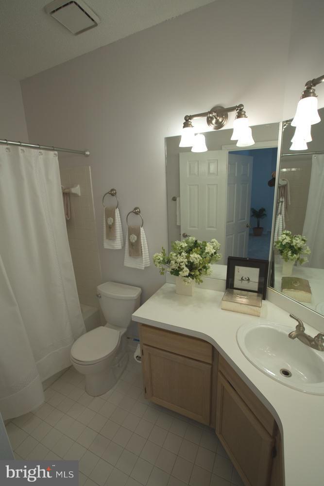 STONECROFT CONDO - Residential