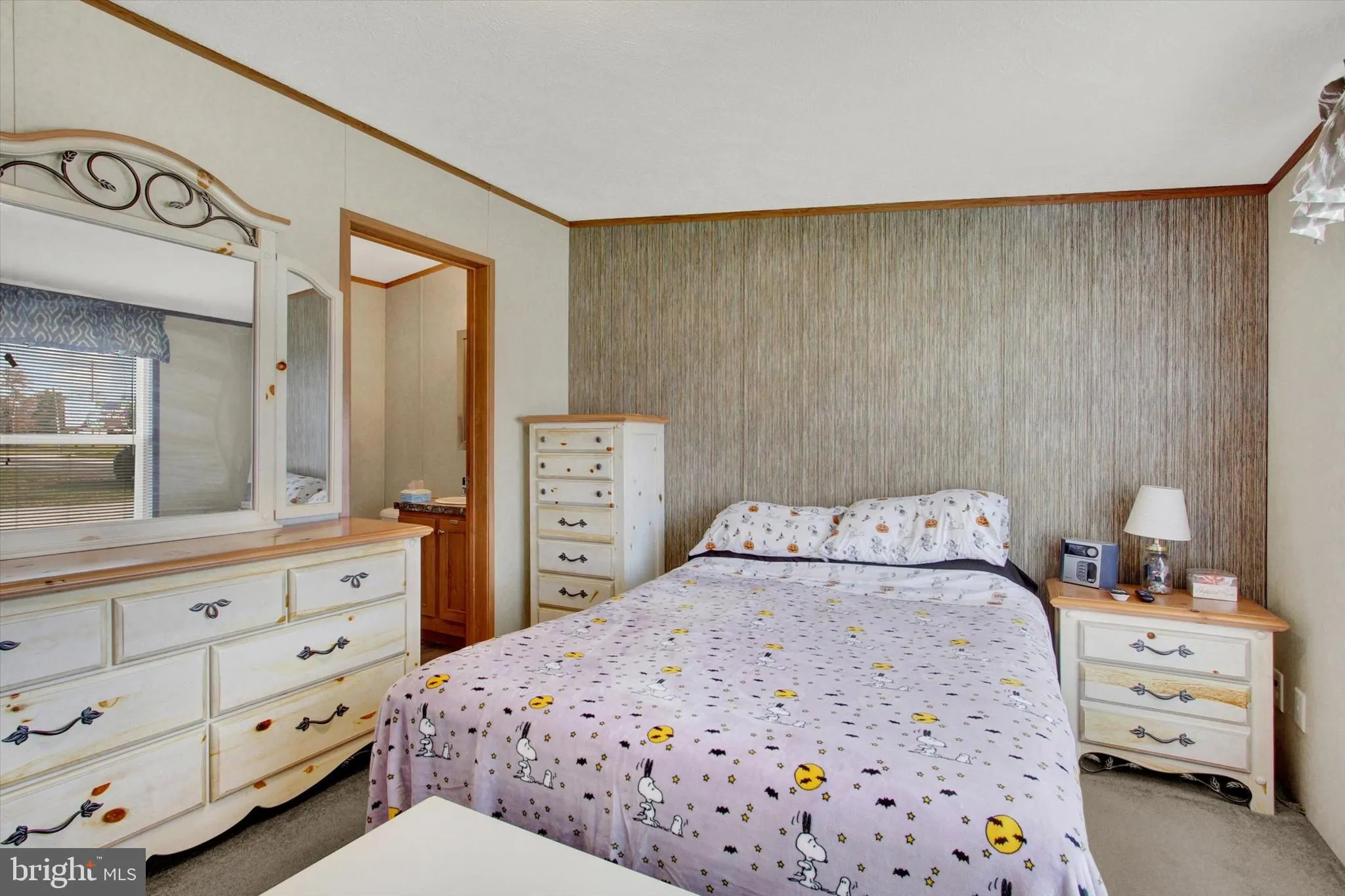 New Oxford, Pennsylvania 17350, United States, 3 Bedrooms Bedrooms, ,2 BathroomsBathrooms,Residential,Active,242403