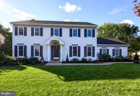 Photo of 2658 Valley View Drive, Lancaster, PA 17601 (MLS # PALA2058622)