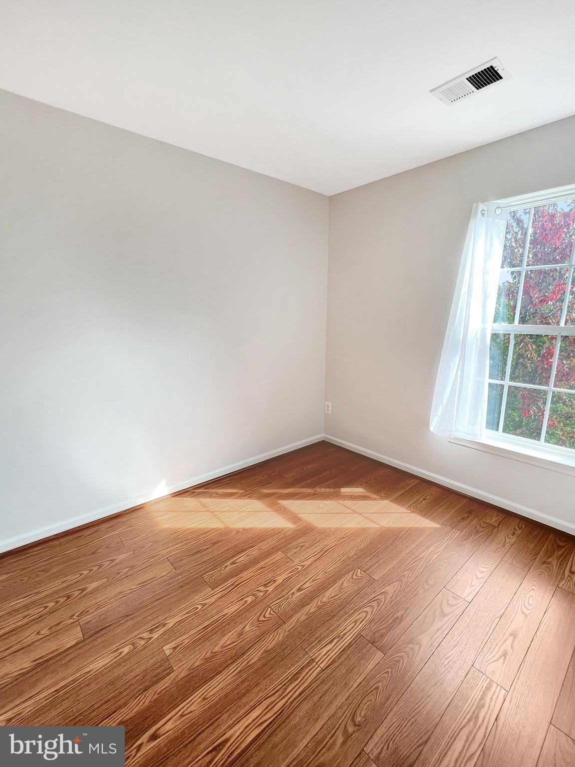 LAKELAND PLACE - Residential