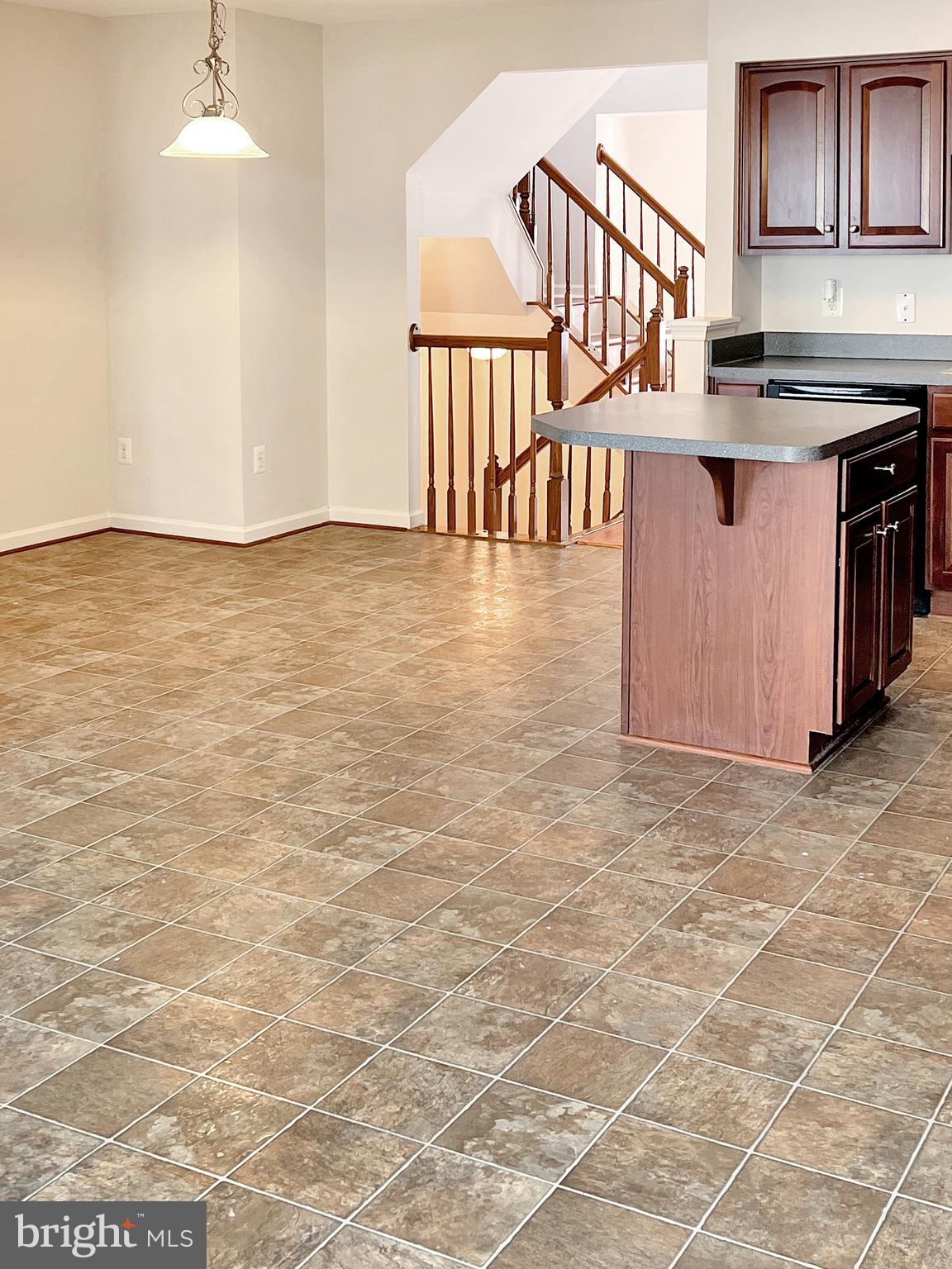 LAKELAND PLACE - Residential