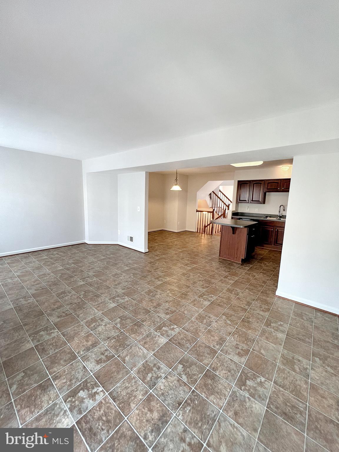 LAKELAND PLACE - Residential