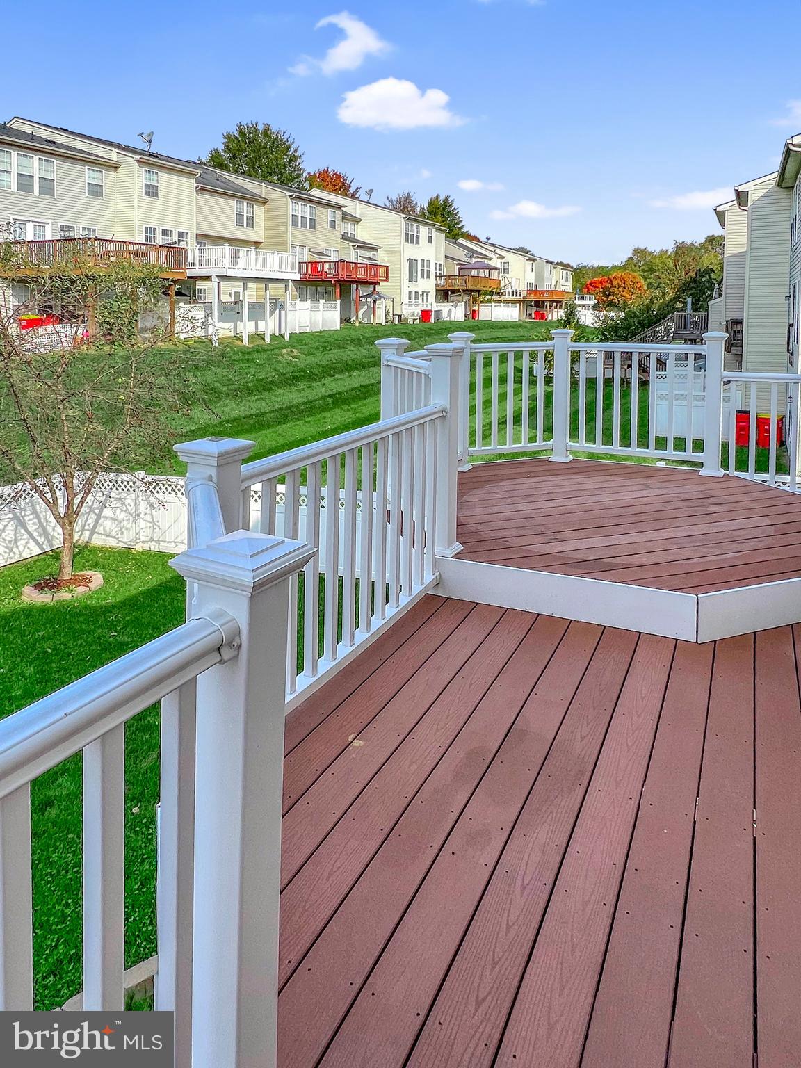 LAKELAND PLACE - Residential