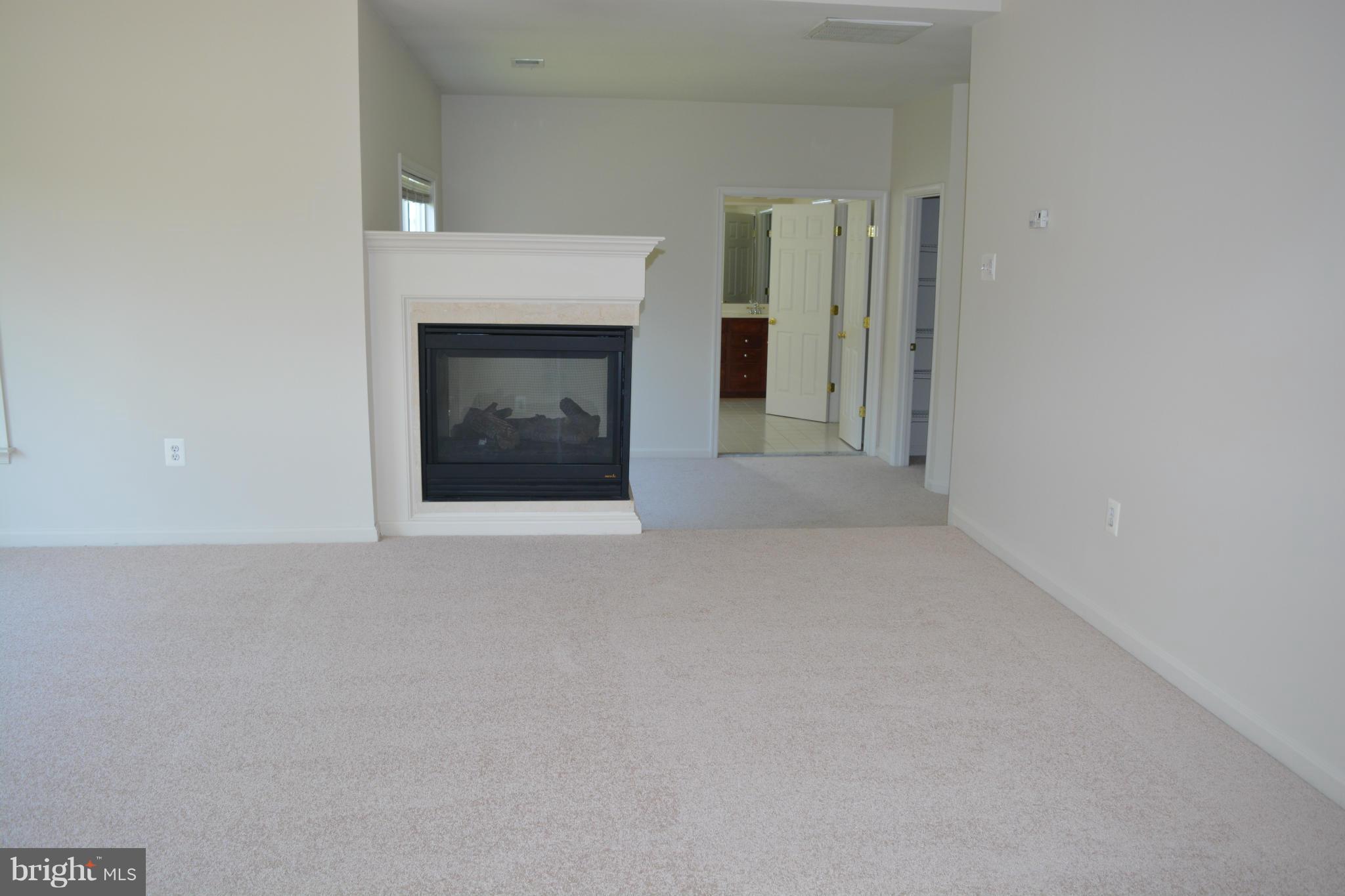 BROAD RUN OAKS - Residential Lease