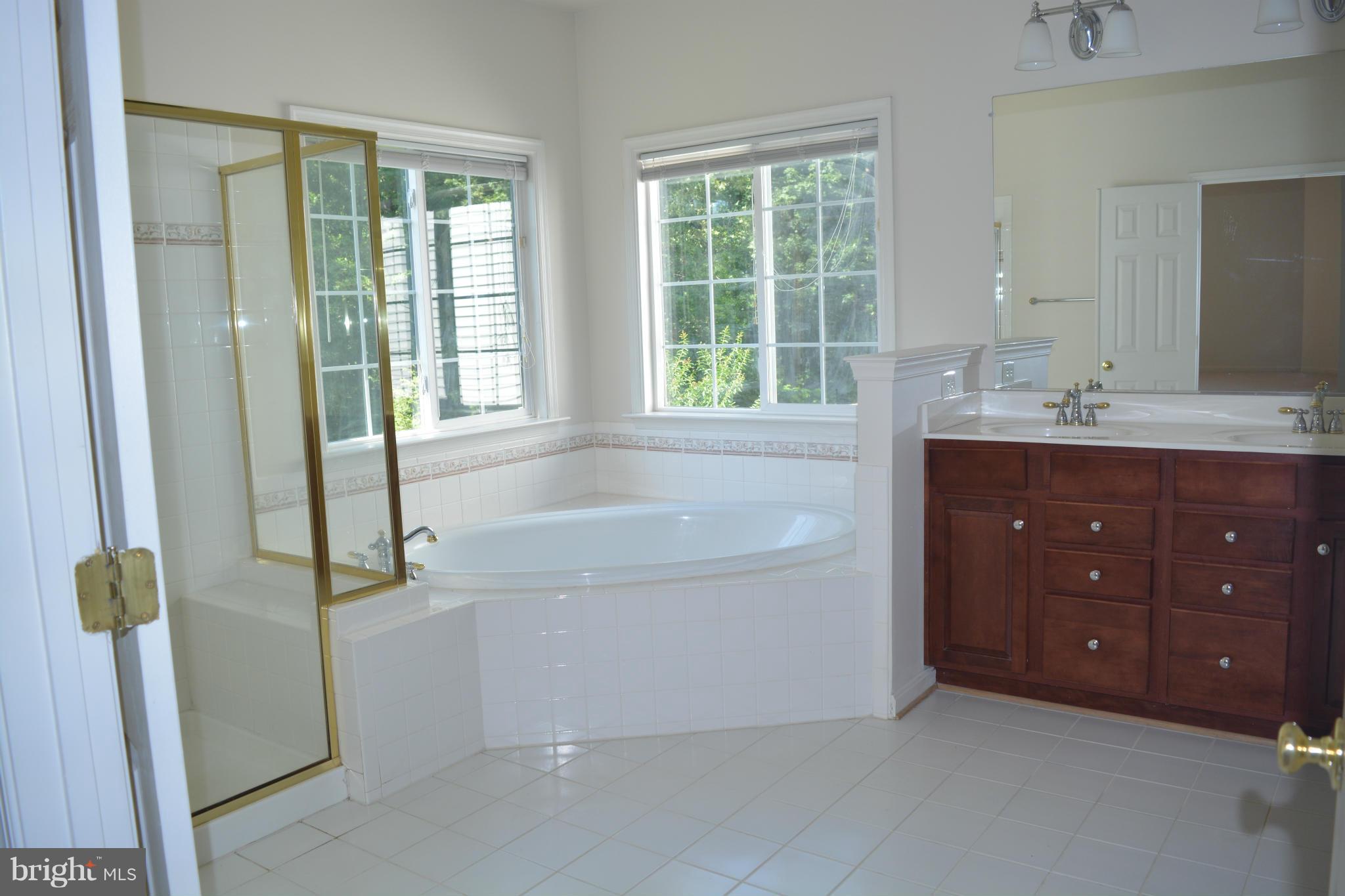 BROAD RUN OAKS - Residential Lease