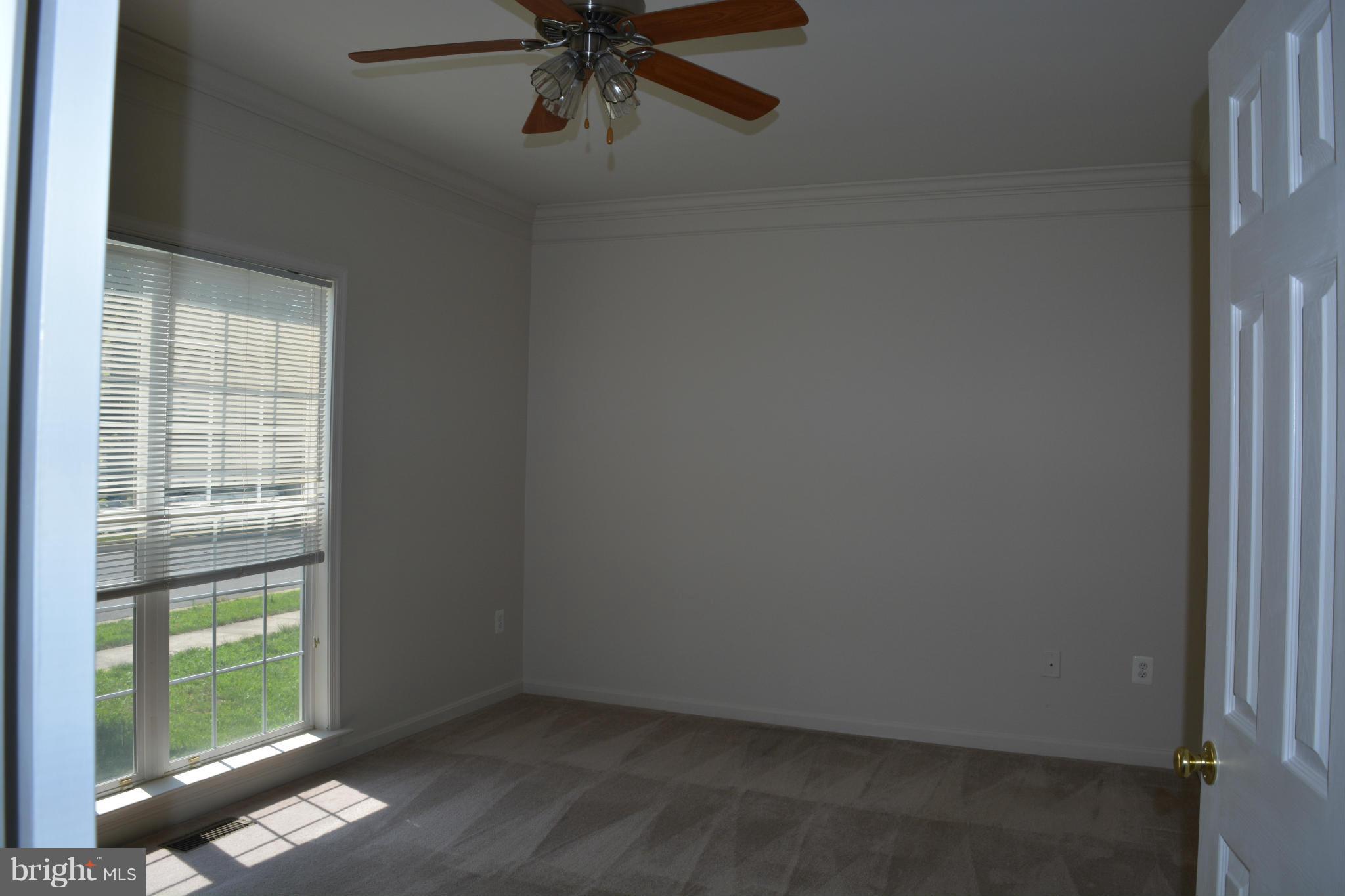 BROAD RUN OAKS - Residential Lease