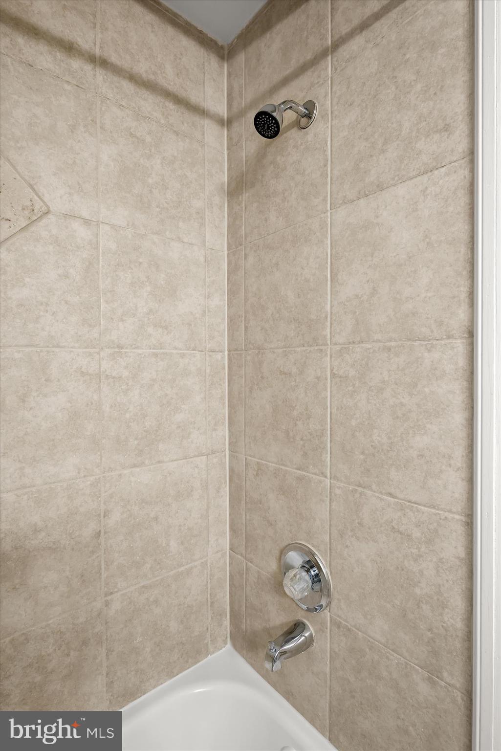 VILLAGE OF OWEN BROWN - Residential