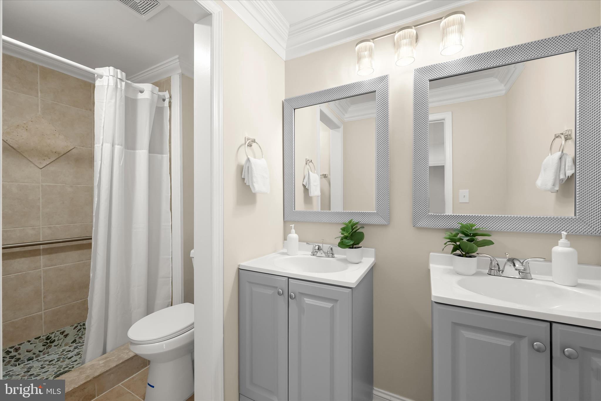 VILLAGE OF OWEN BROWN - Residential