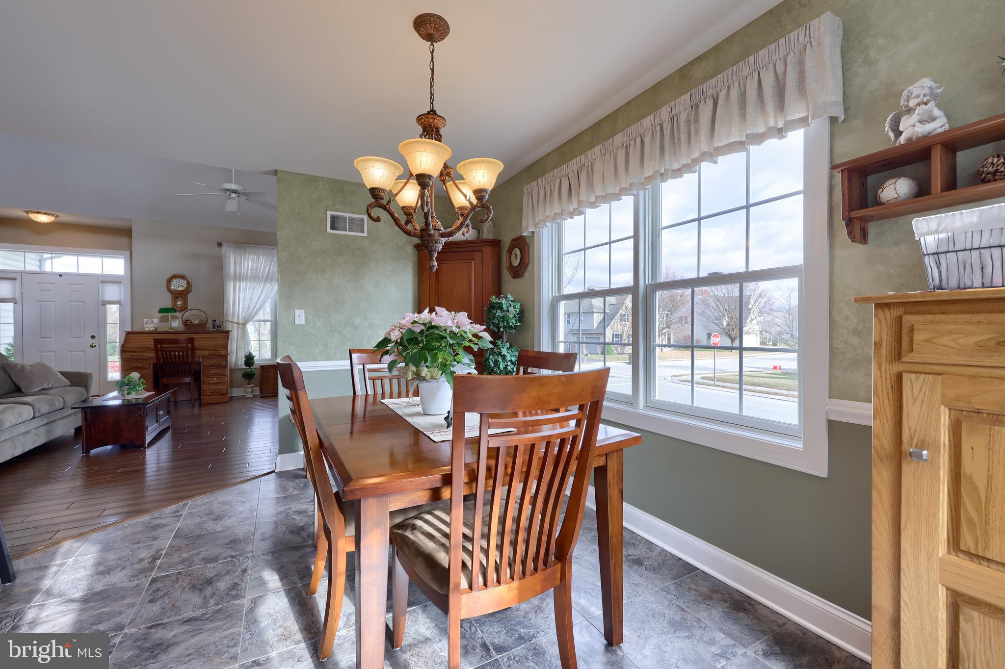 CEDAR HOLLOW - Residential