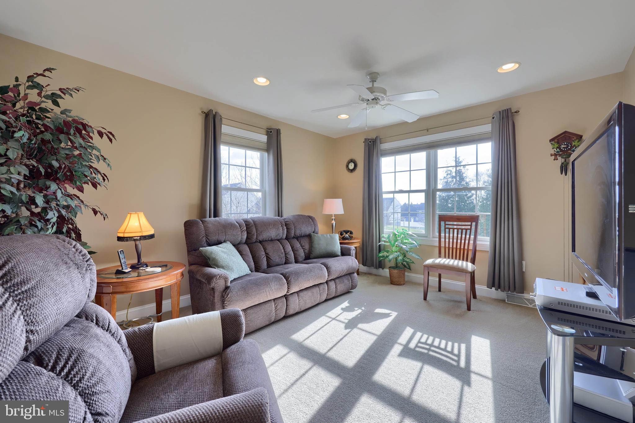 CEDAR HOLLOW - Residential