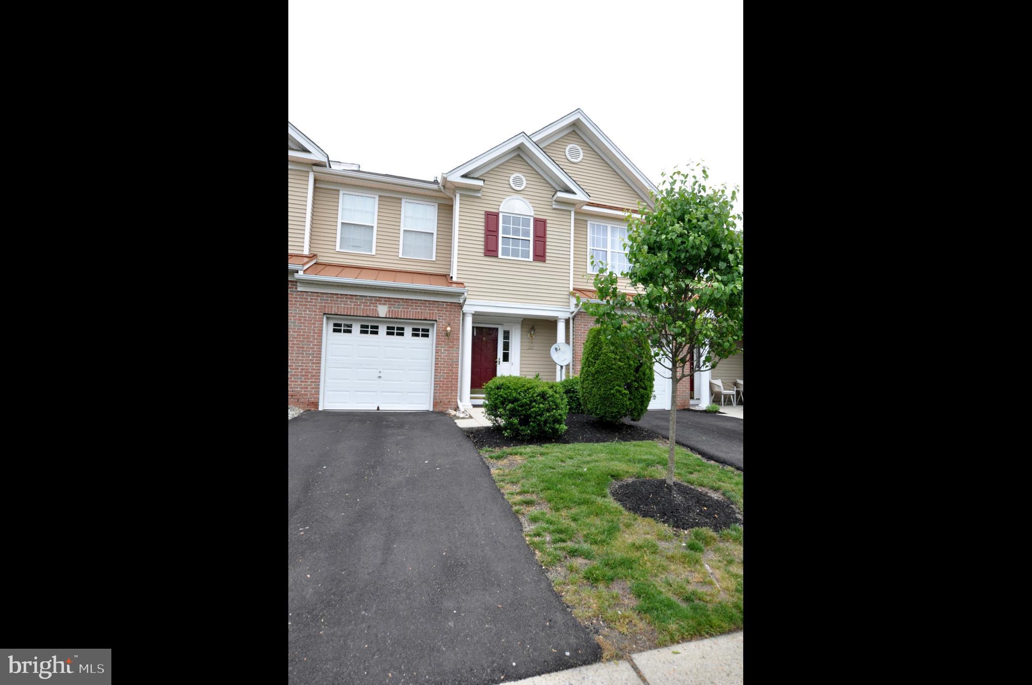 328 HELEN DRIVE