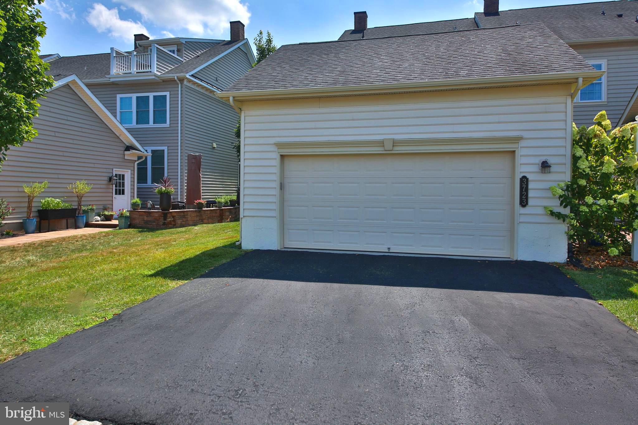 OVERLOOK AT CARRIAGE - Residential