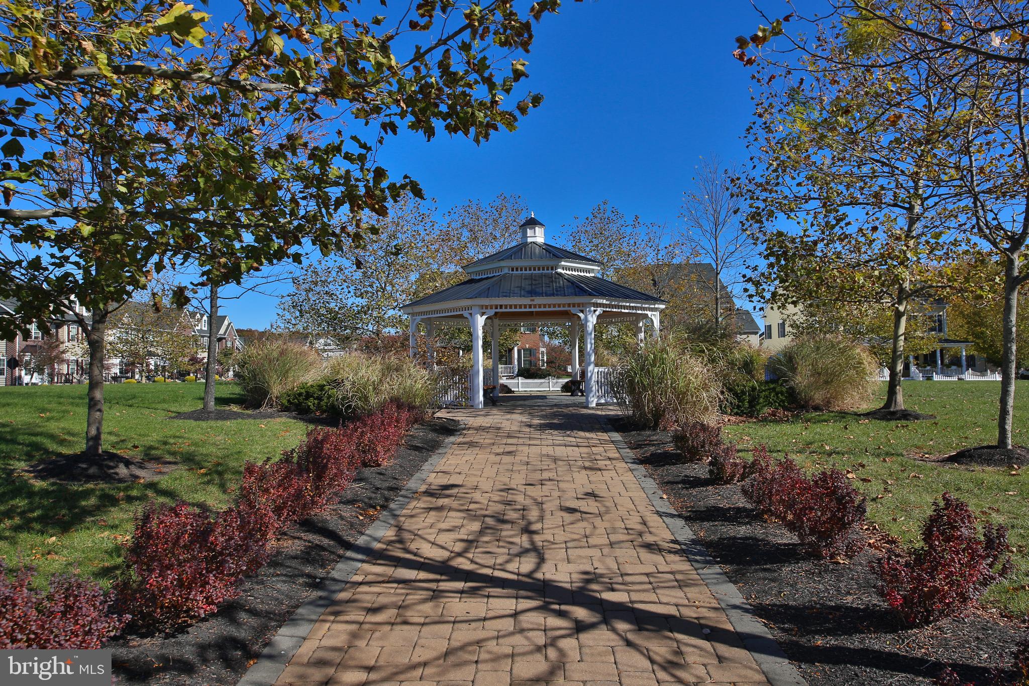 OVERLOOK AT CARRIAGE - Residential