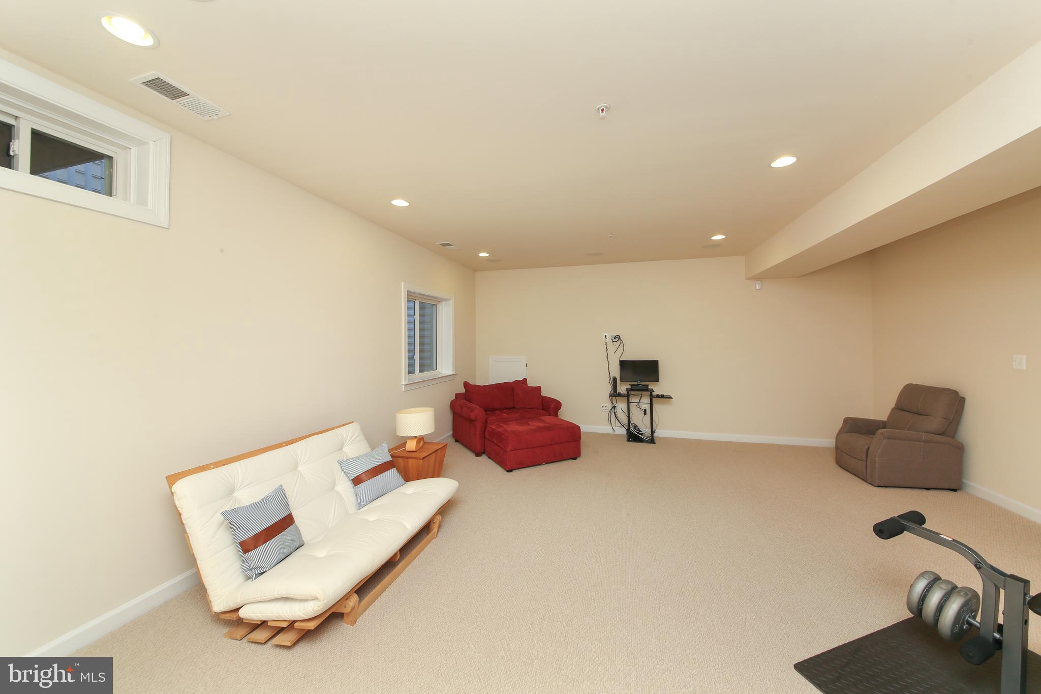 OVERLOOK AT CARRIAGE - Residential