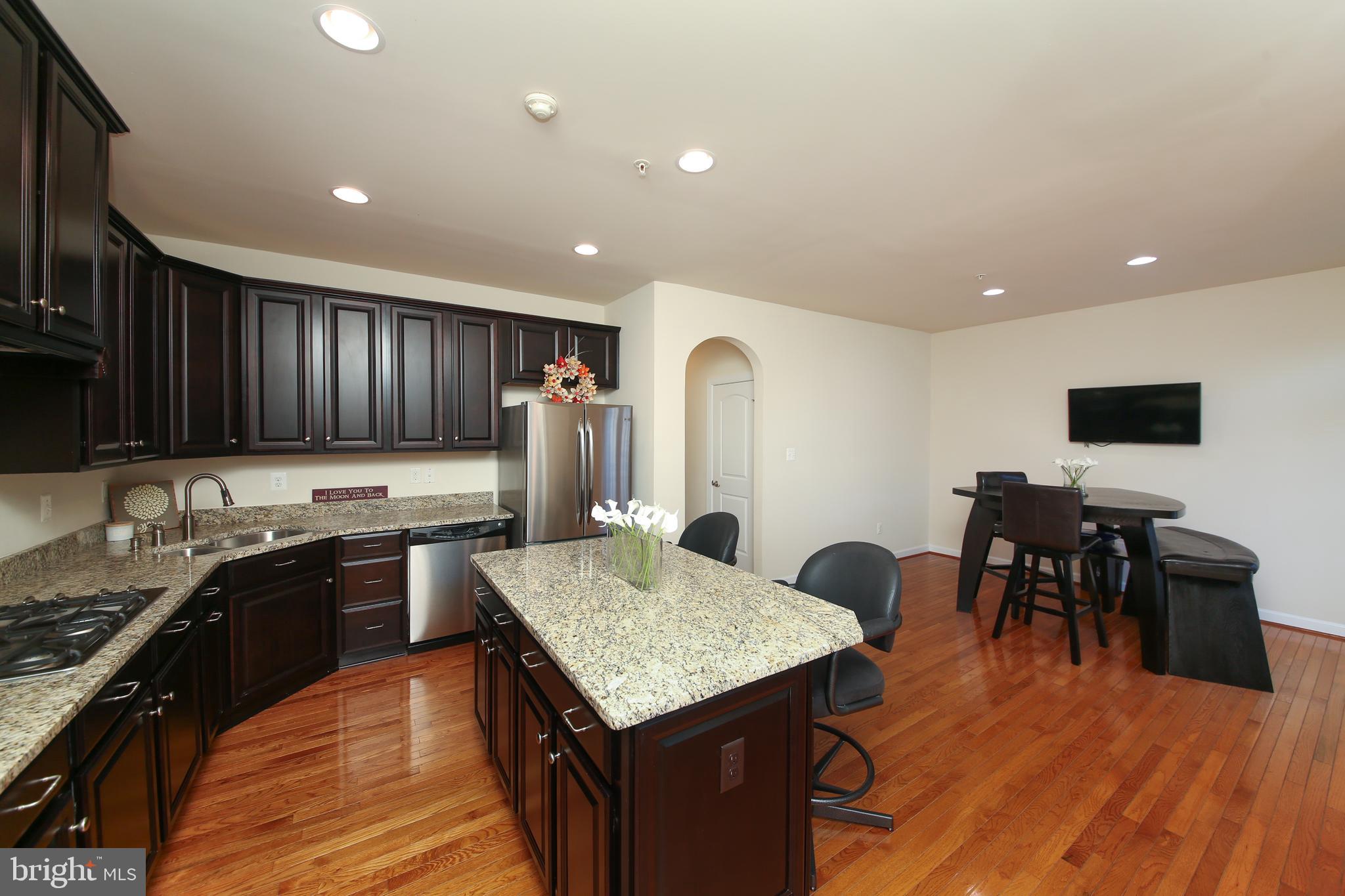 OVERLOOK AT CARRIAGE - Residential