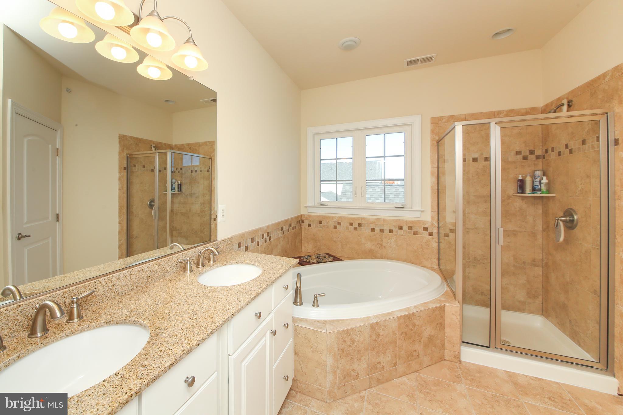 OVERLOOK AT CARRIAGE - Residential