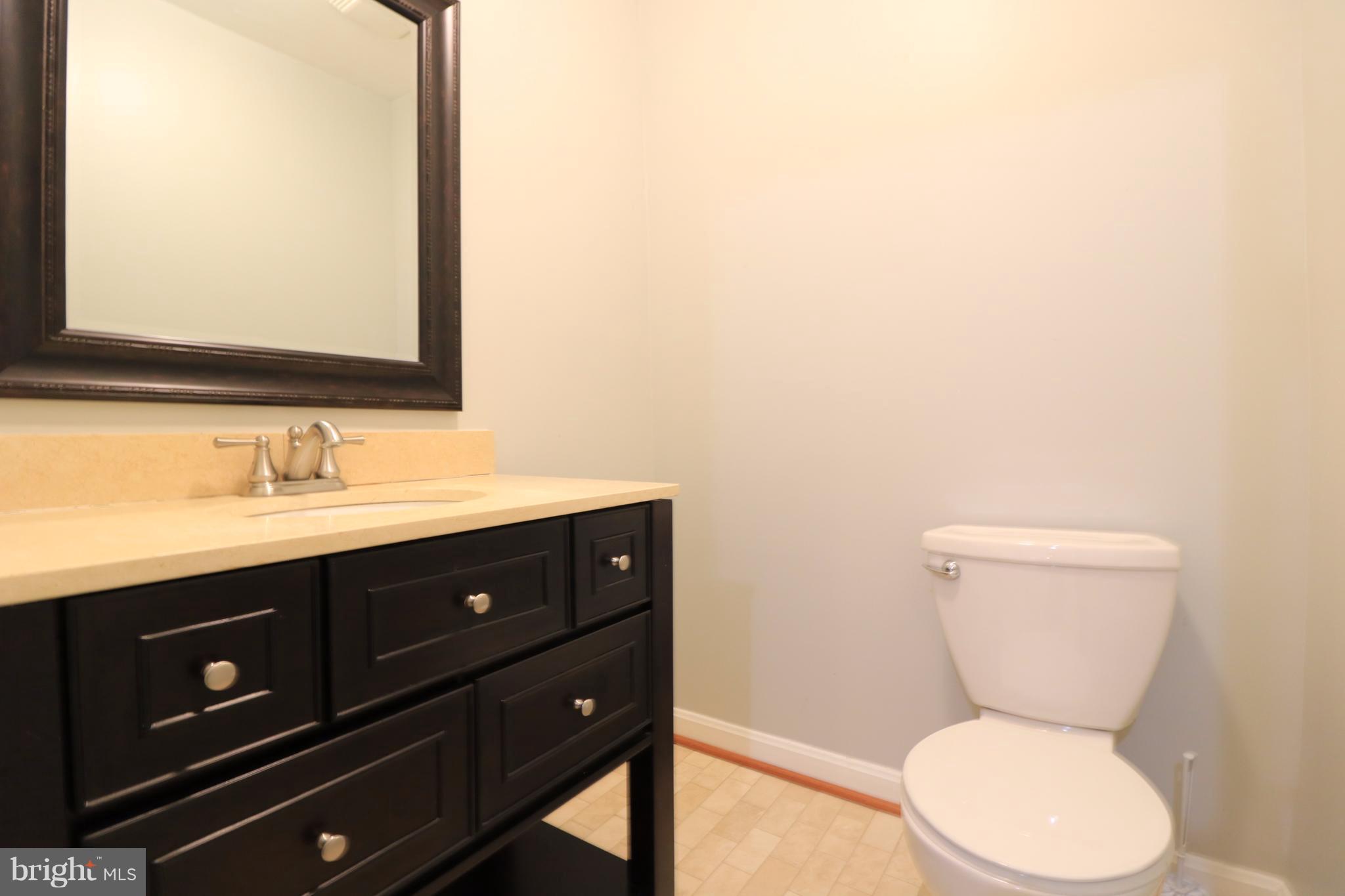 LAKESHORE - Residential Lease