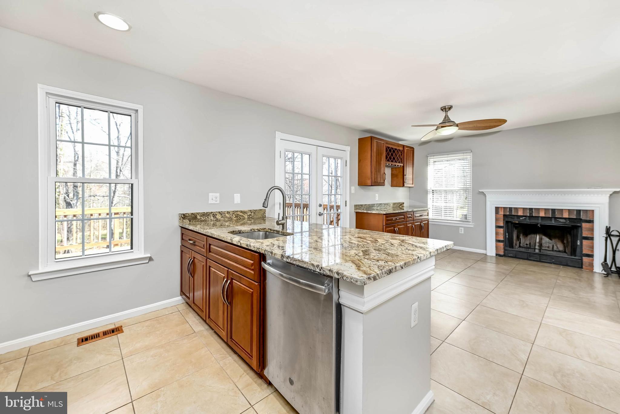 COUNTRYSIDE - Residential