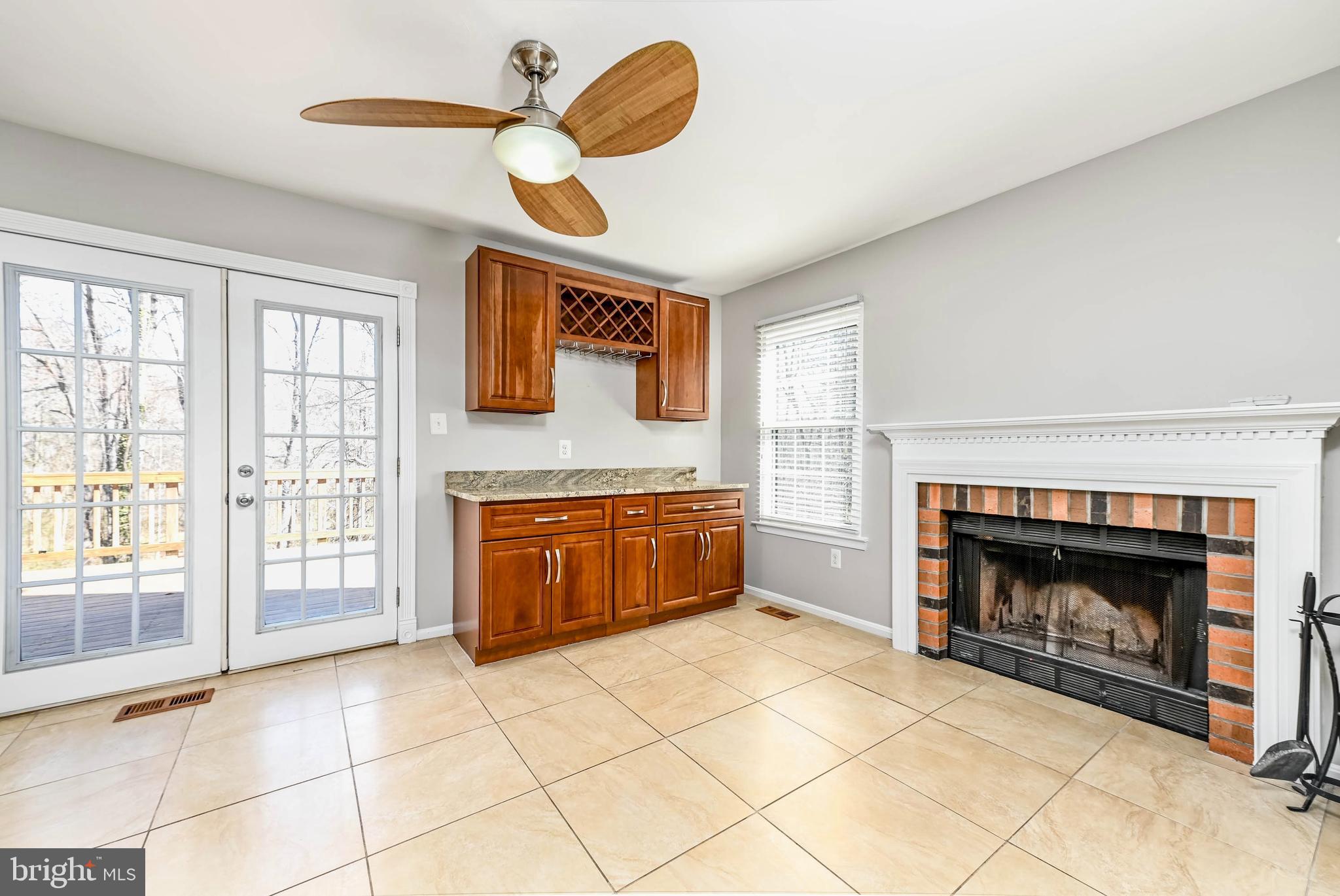 COUNTRYSIDE - Residential