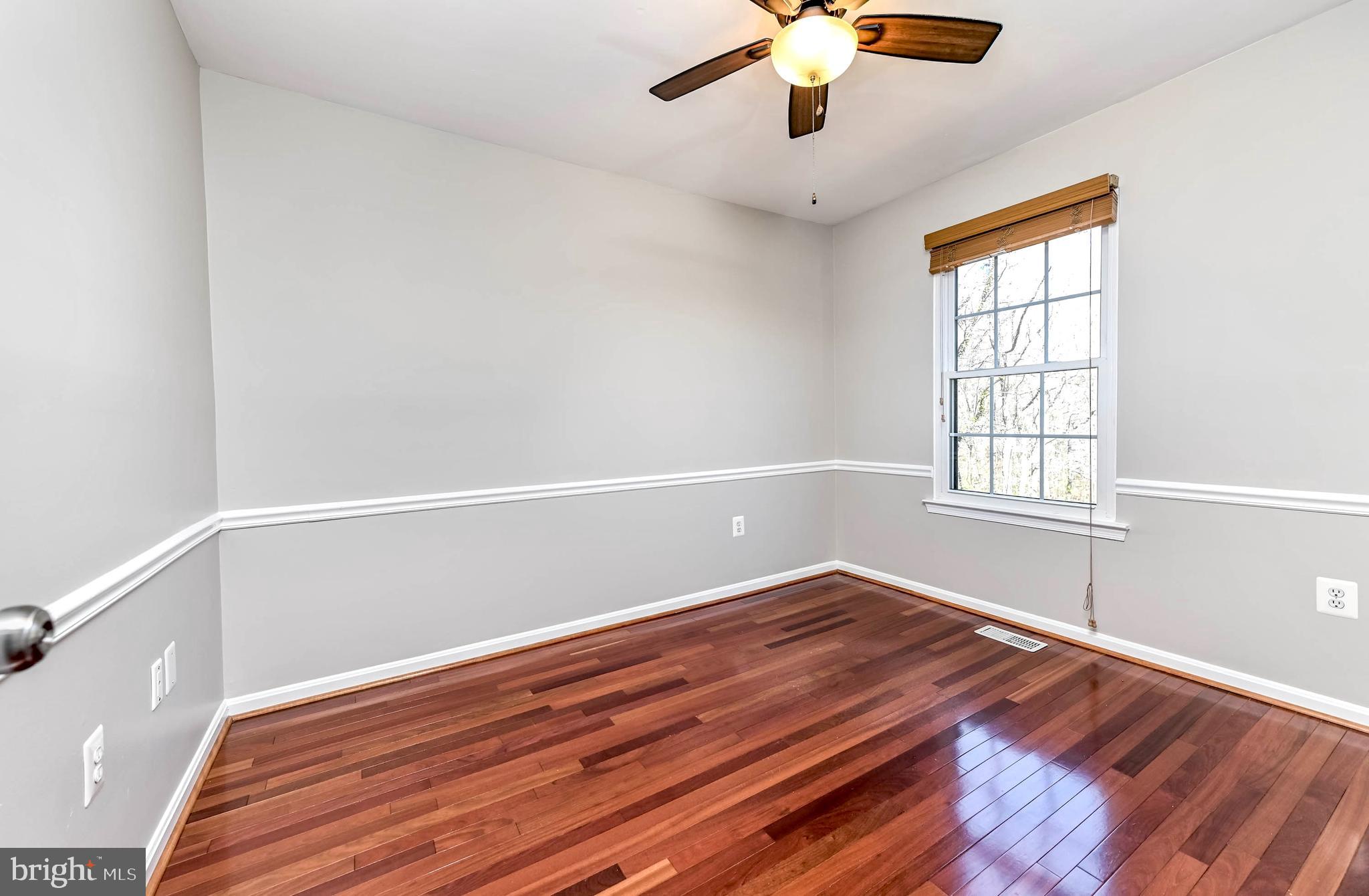 COUNTRYSIDE - Residential