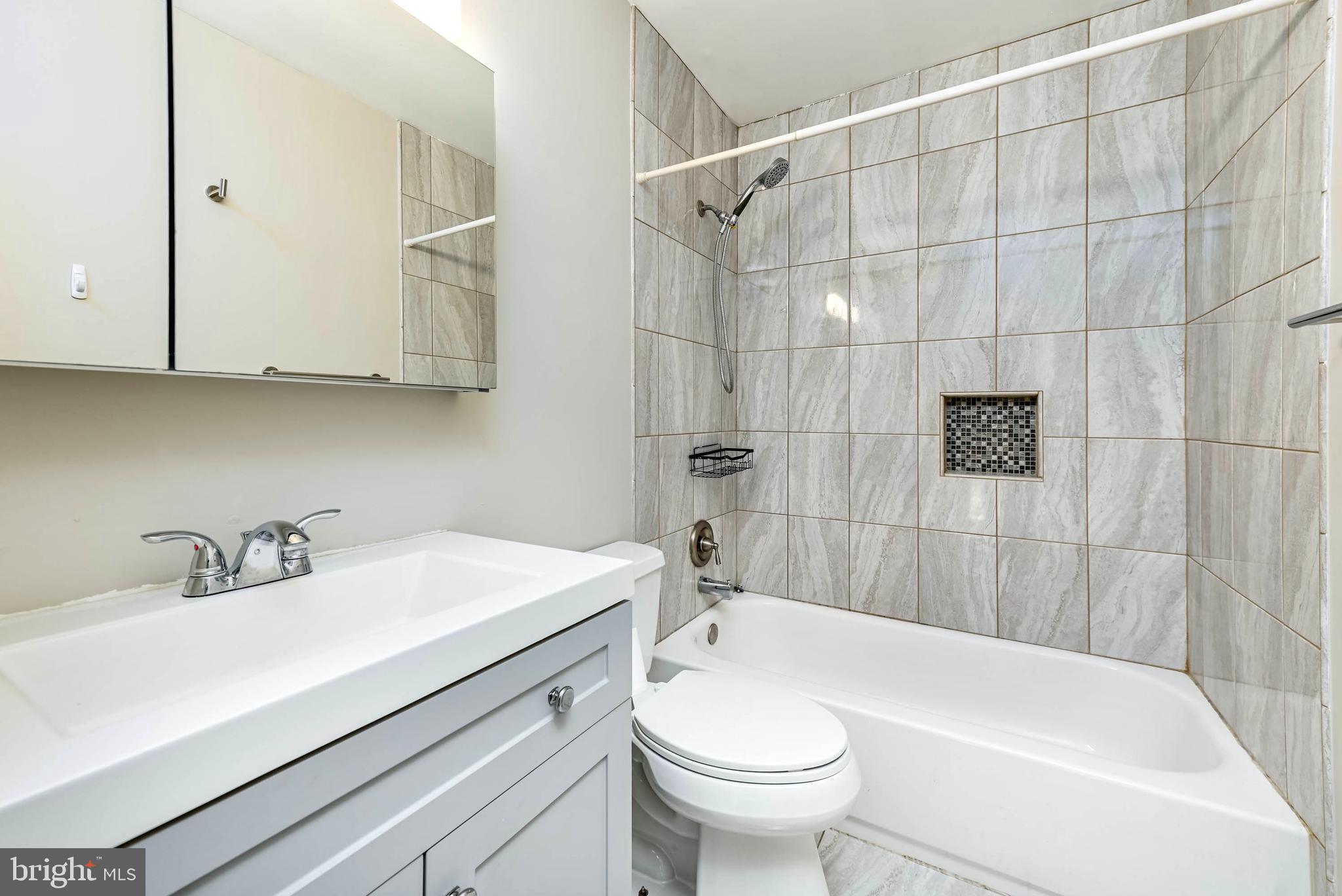 COUNTRYSIDE - Residential