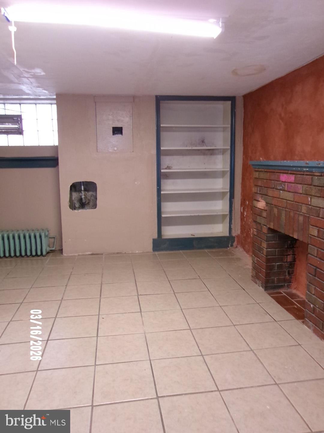 OXFORD CIRCLE - Residential