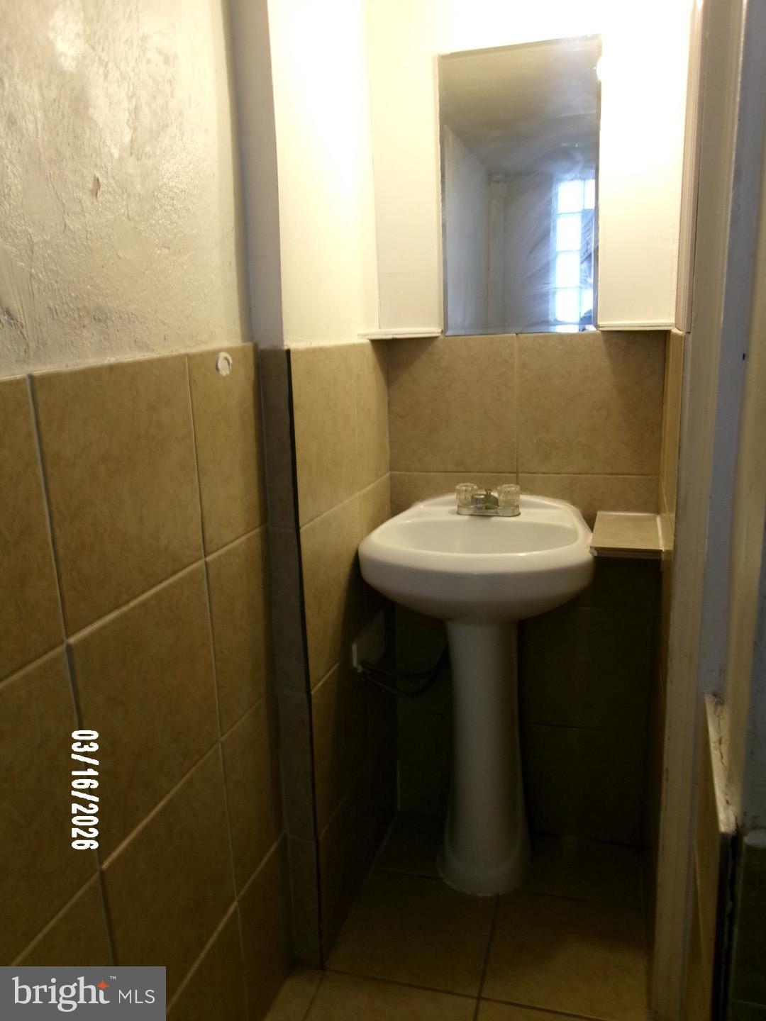 OXFORD CIRCLE - Residential