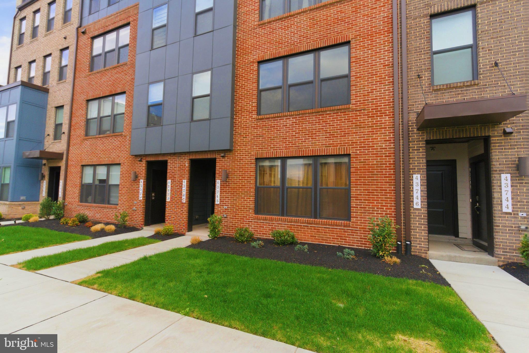 SM ONE LOUDOUN CONDO - Residential