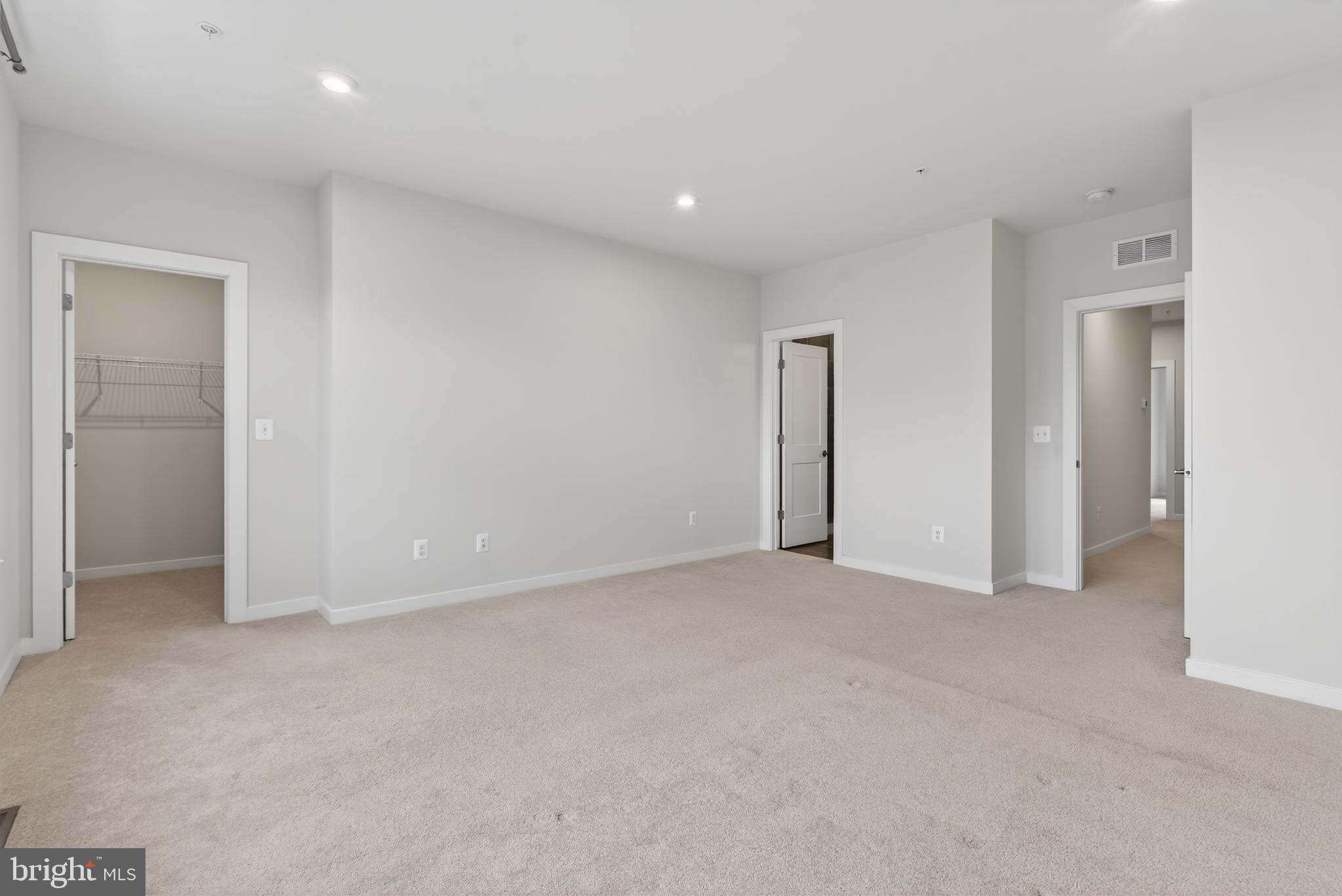 SM ONE LOUDOUN CONDO - Residential