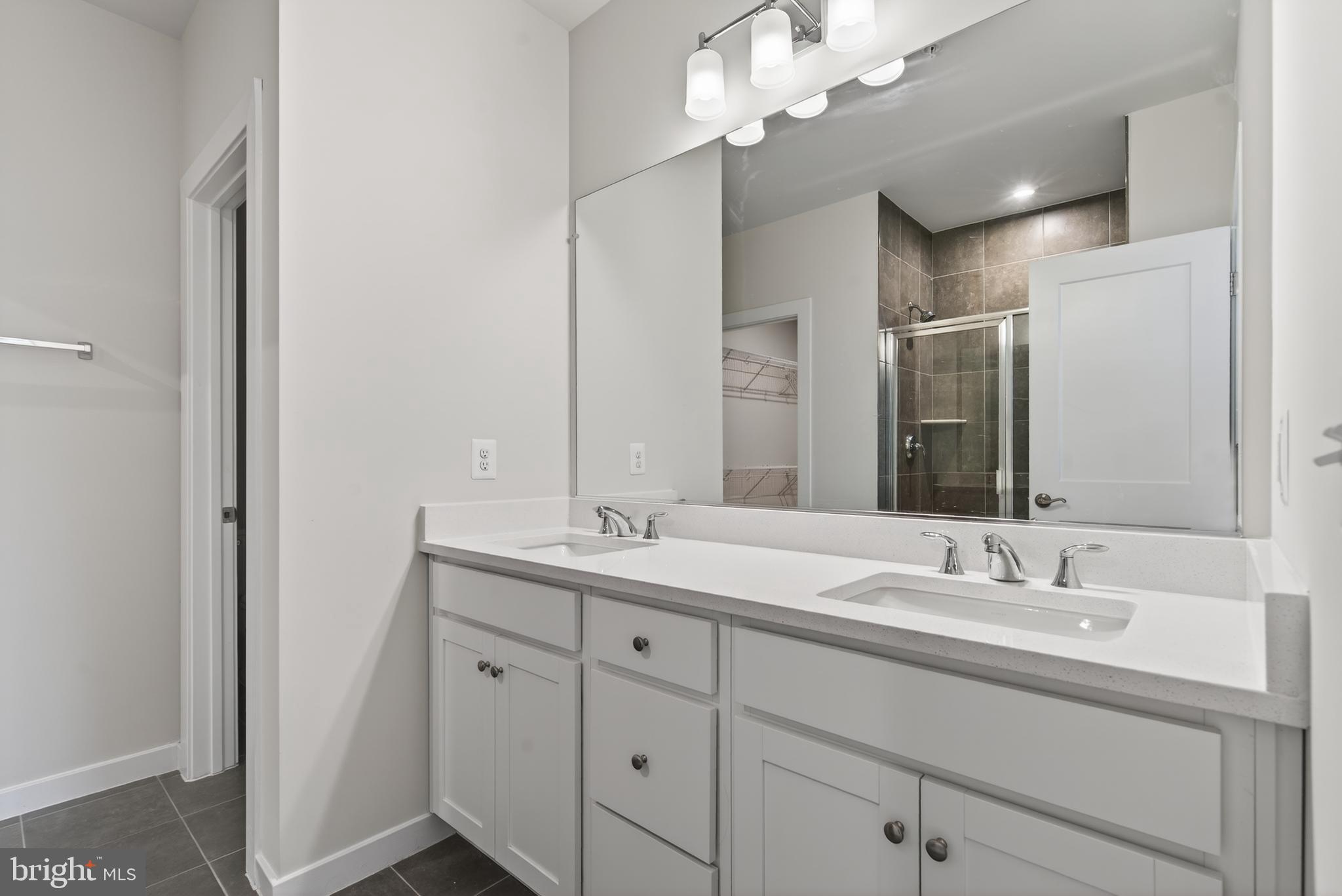 SM ONE LOUDOUN CONDO - Residential