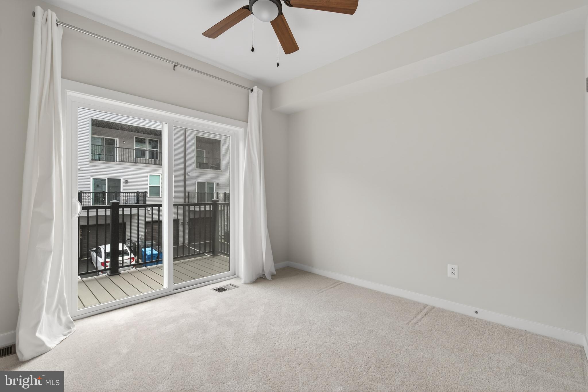 SM ONE LOUDOUN CONDO - Residential