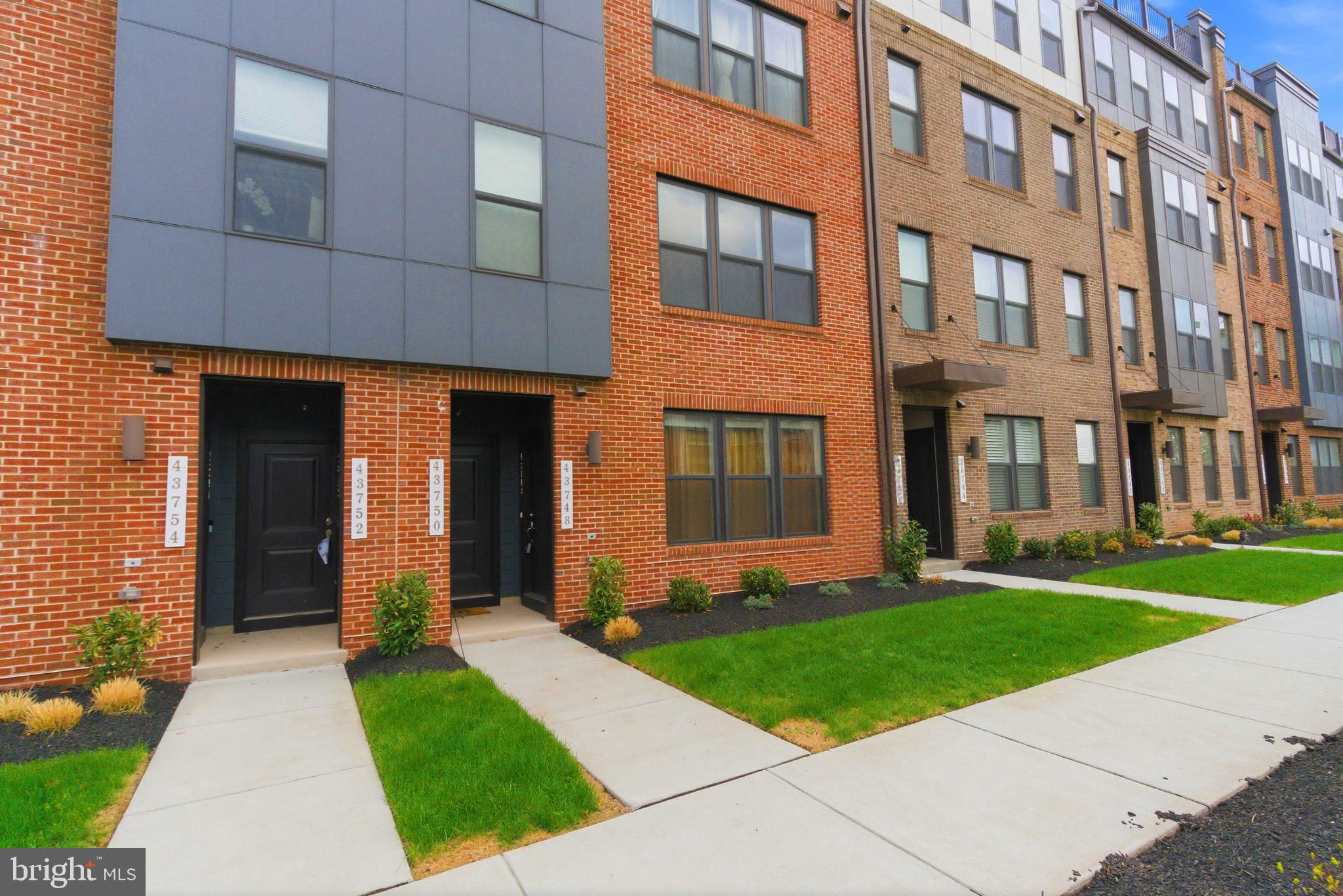 SM ONE LOUDOUN CONDO - Residential