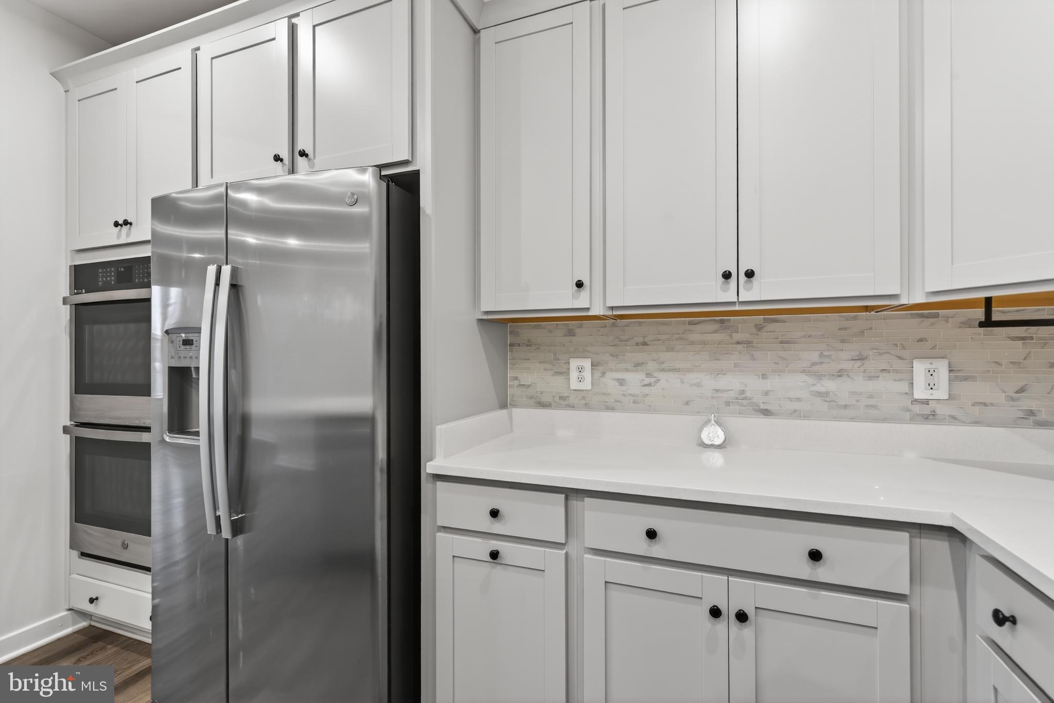 SM ONE LOUDOUN CONDO - Residential