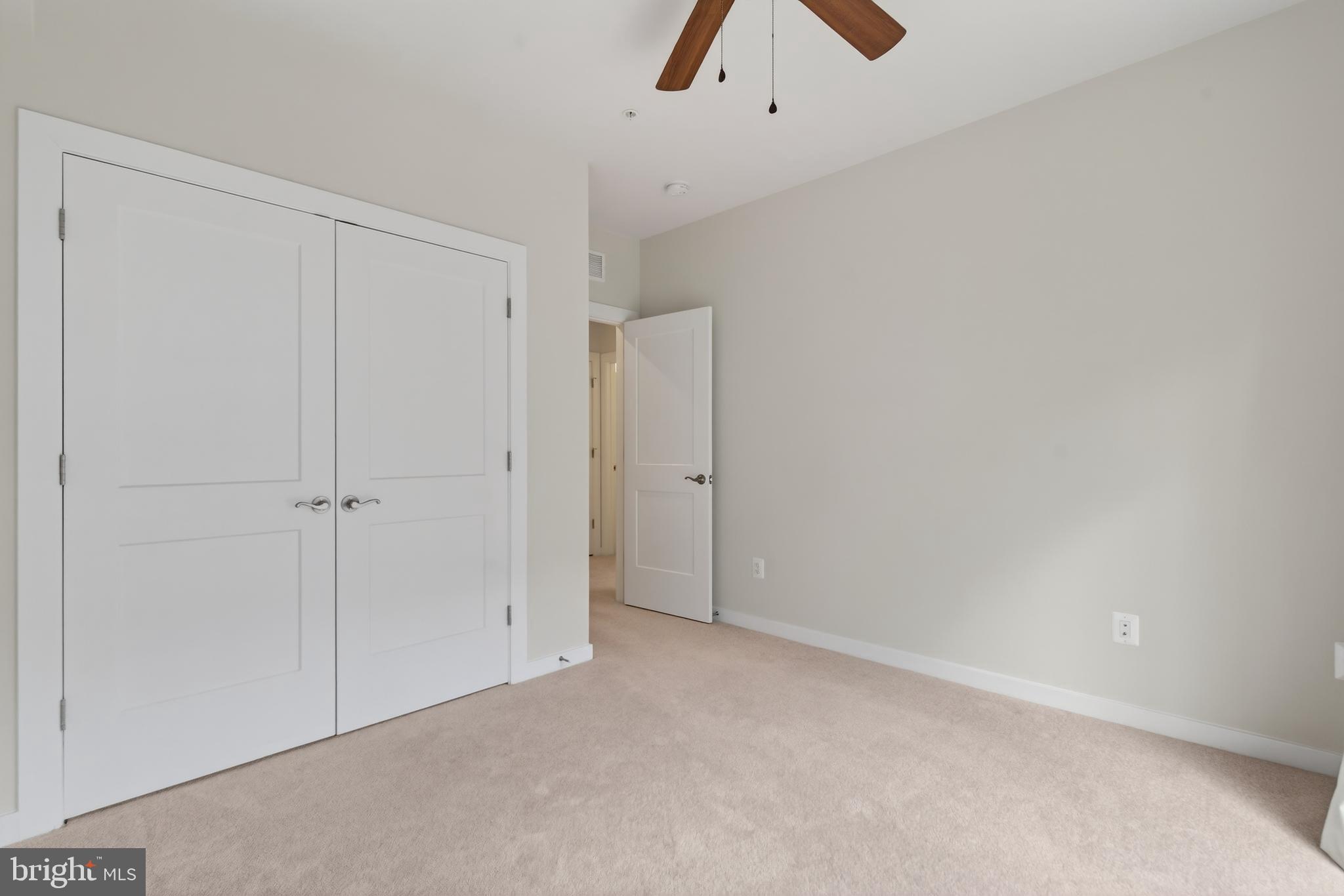 SM ONE LOUDOUN CONDO - Residential