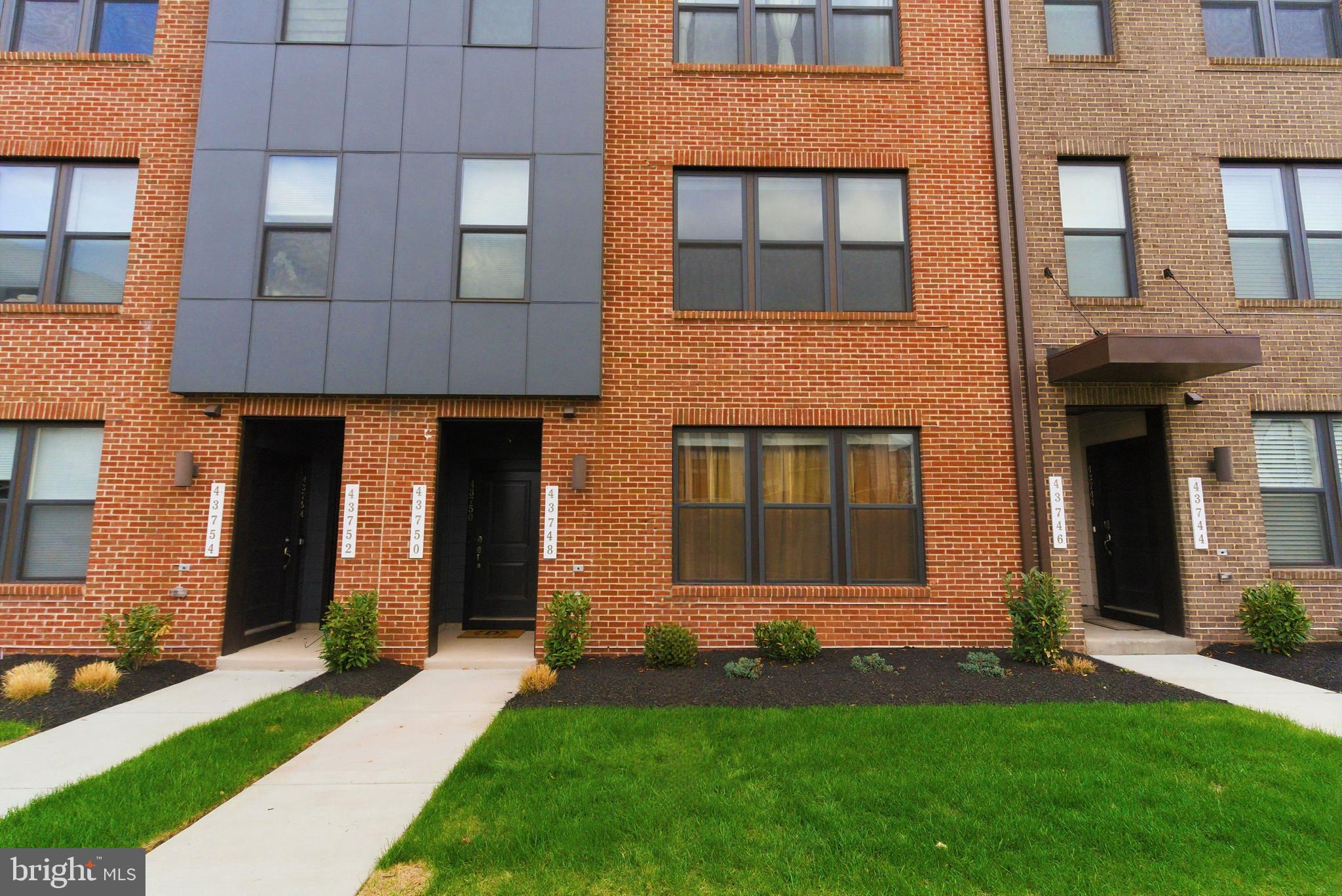 SM ONE LOUDOUN CONDO - Residential