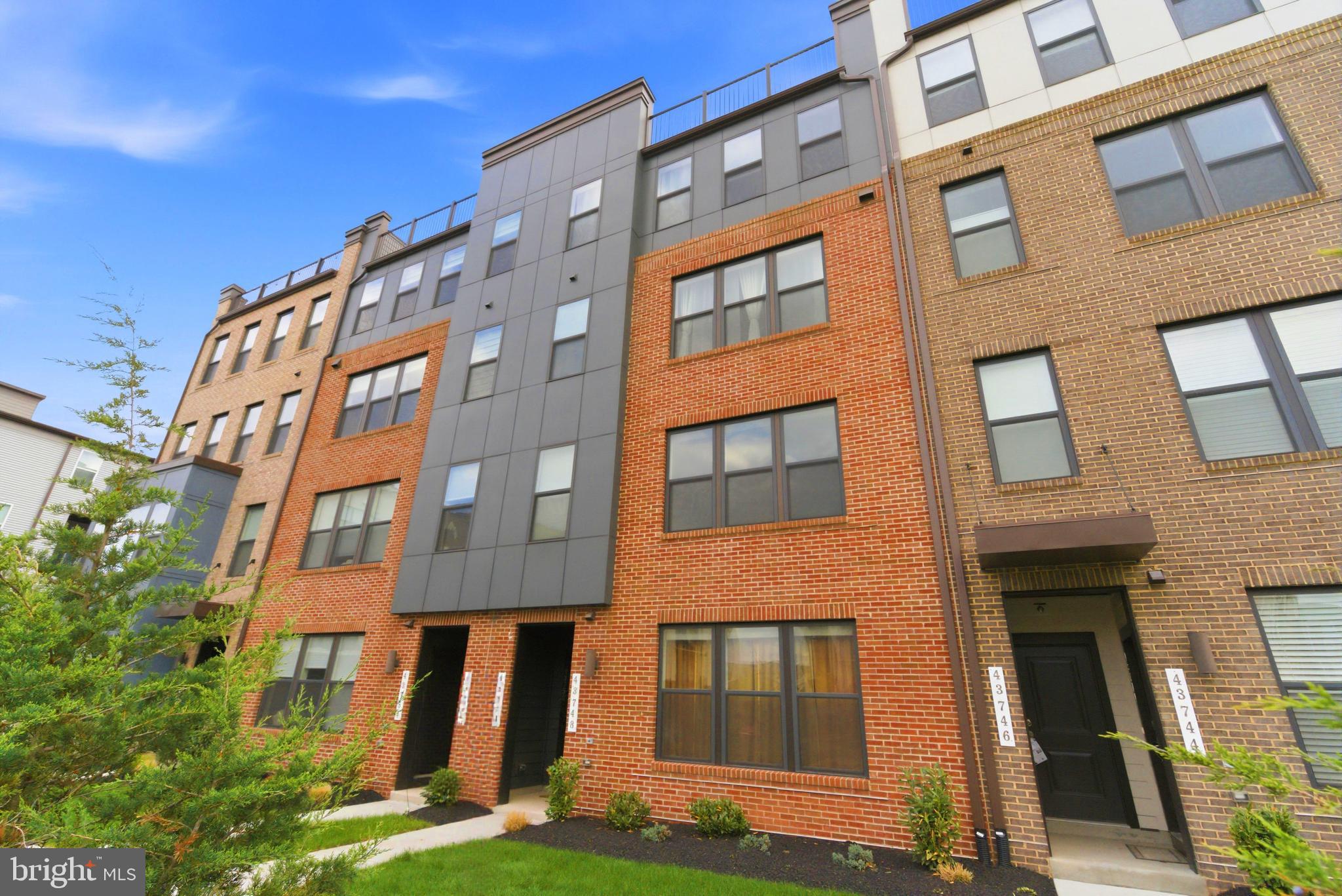 SM ONE LOUDOUN CONDO - Residential