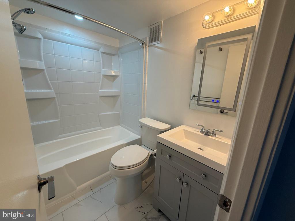 FOXCROFT COLONY - Residential Lease