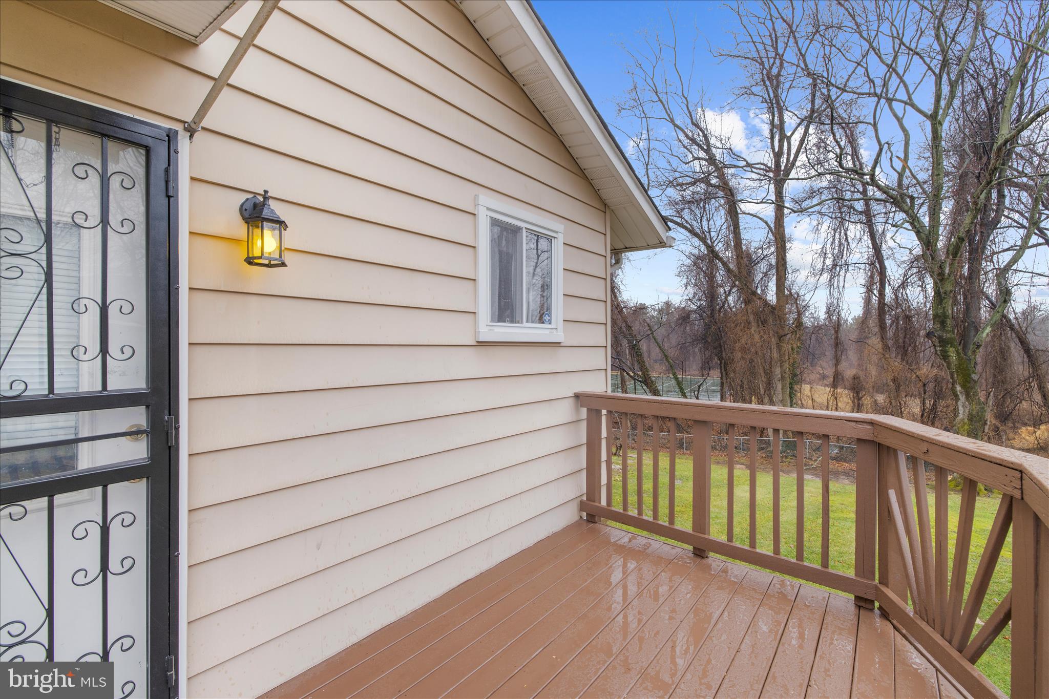 ROYALE GARDENS - Residential