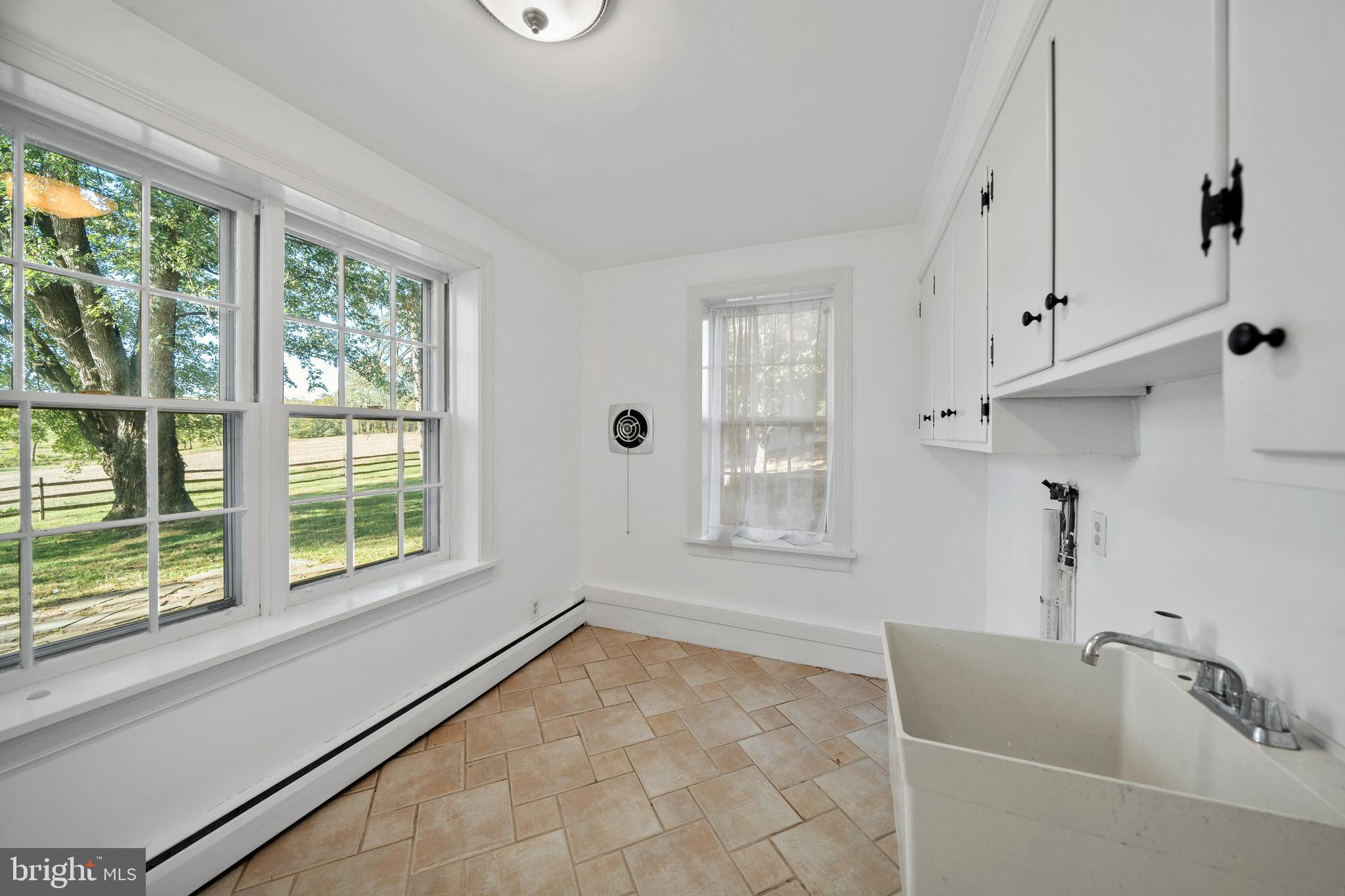 CHESHIRE HUNT - Residential